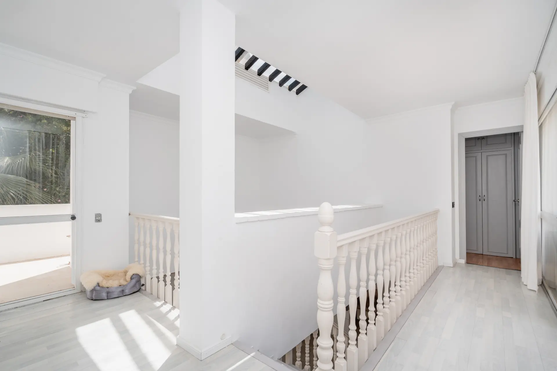 Half Vrijstaande woning te koop in Señorío de Cortés, Estepona Oost