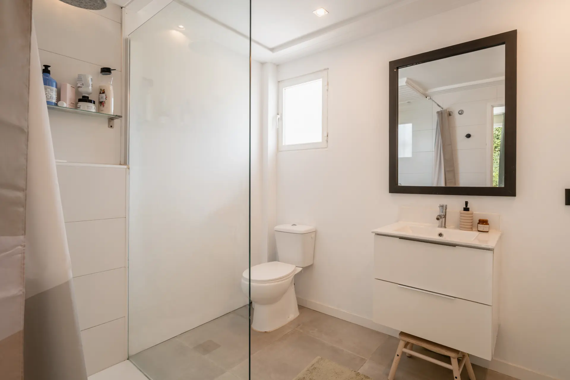 Half Vrijstaande woning te koop in Señorío de Cortés, Estepona Oost