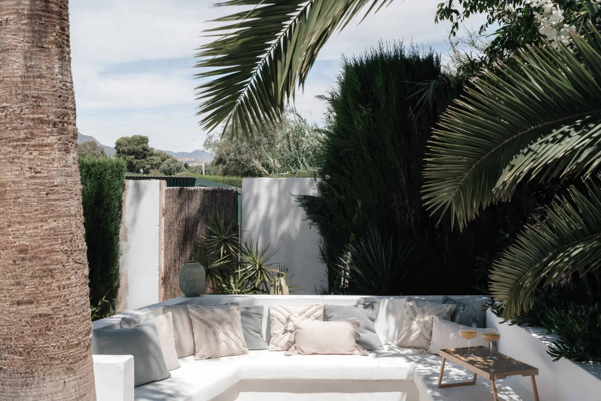 Half Vrijstaande woning te koop in Señorío de Cortés, Estepona Oost