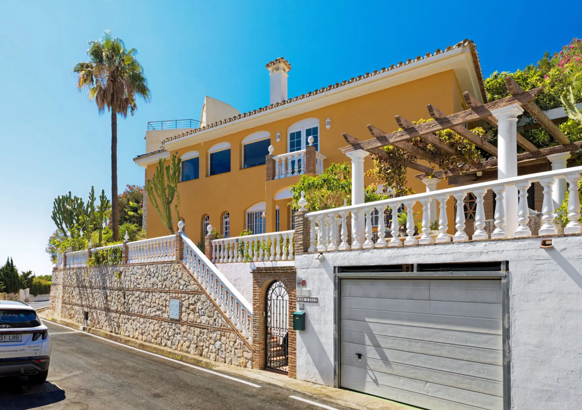 Fantastik villa med 5 sovrum och separat lägenhet i Torremuelle