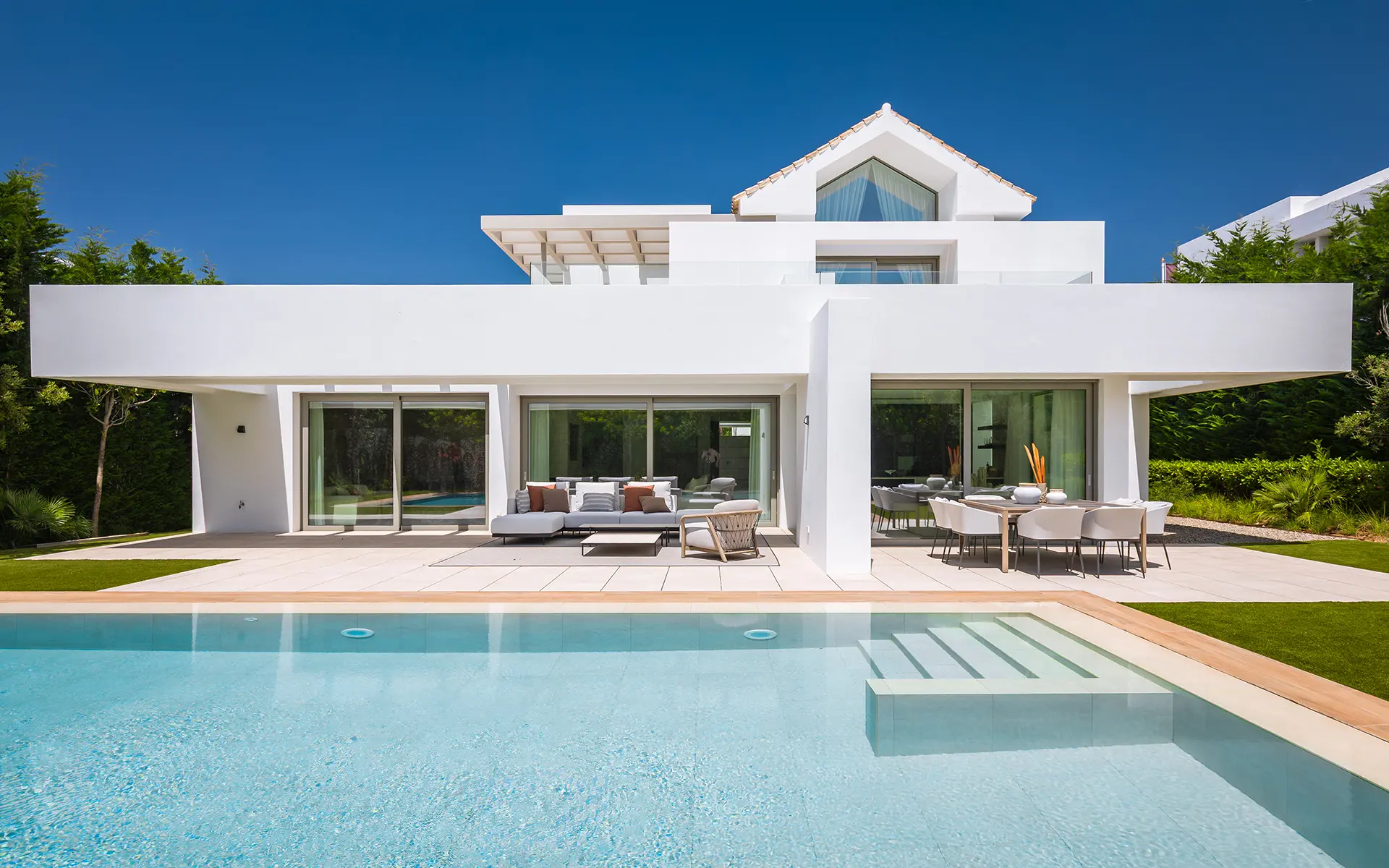 Villa til salgs i El Paraiso, Estepona Øst