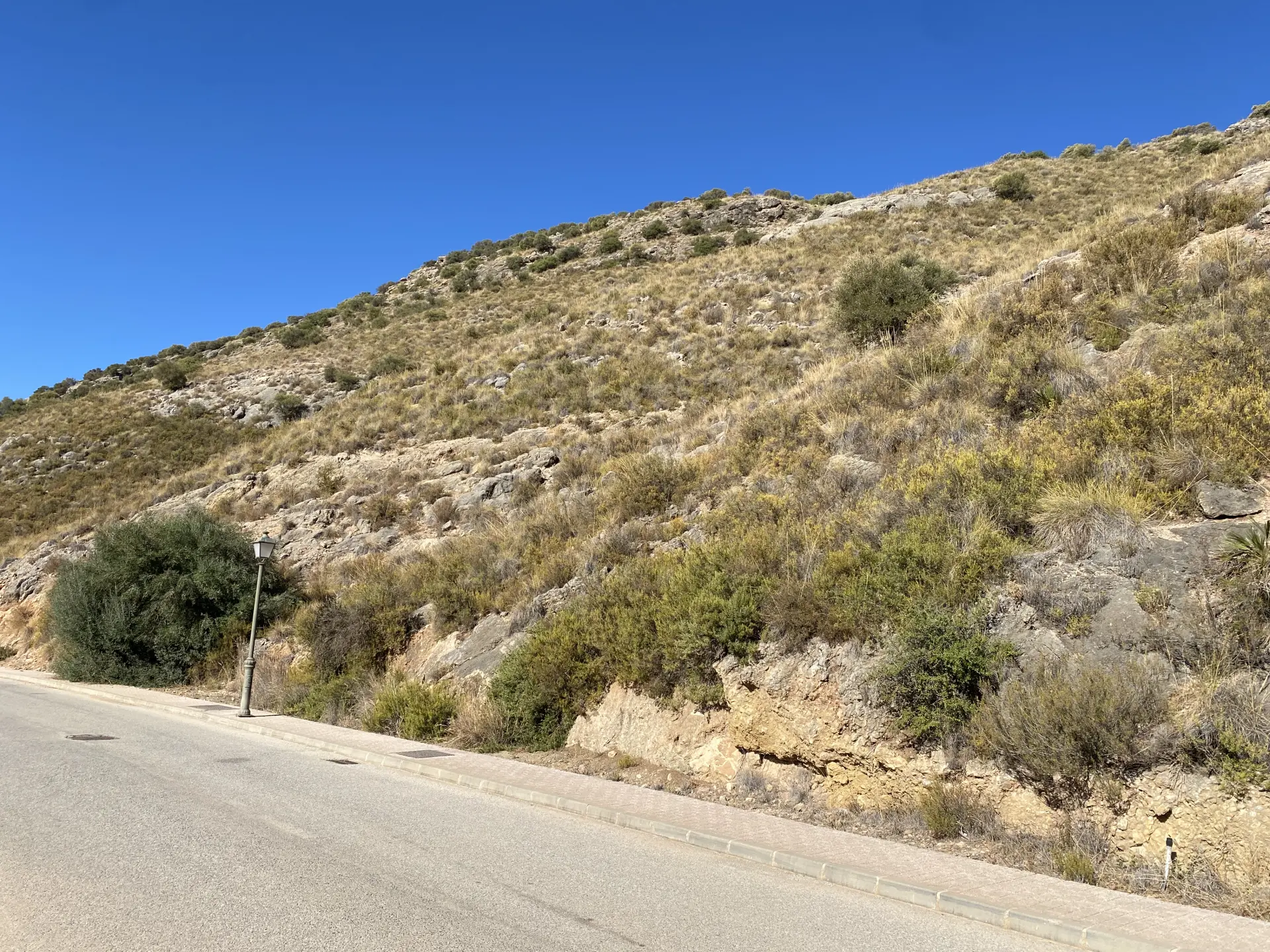 Urban tomt för ett enfamiljshus i Sierra Gorda Coín (Malaga).