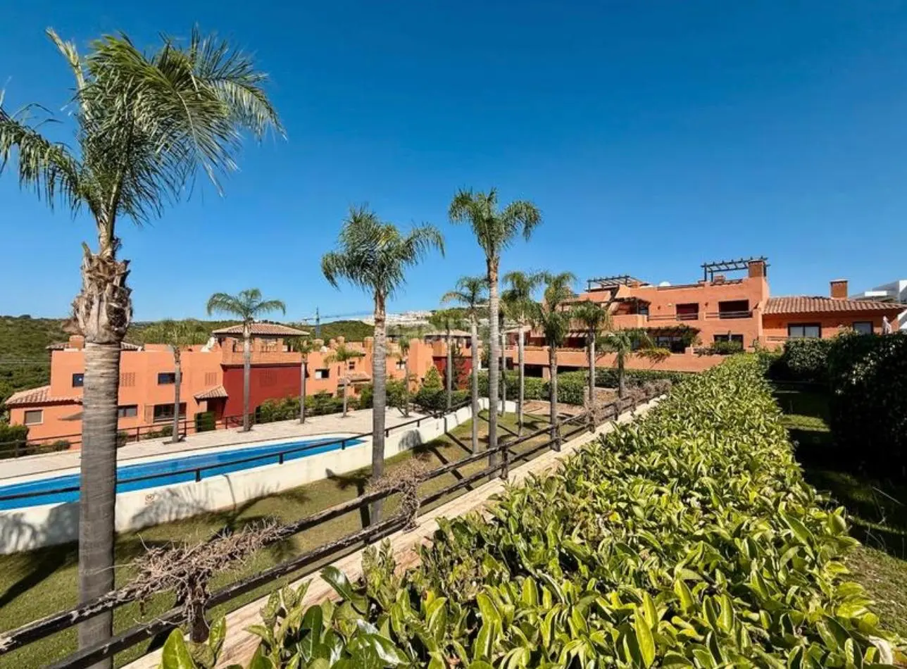 Markplanslägenhet till salu i Casares del Sol - Casares Golf