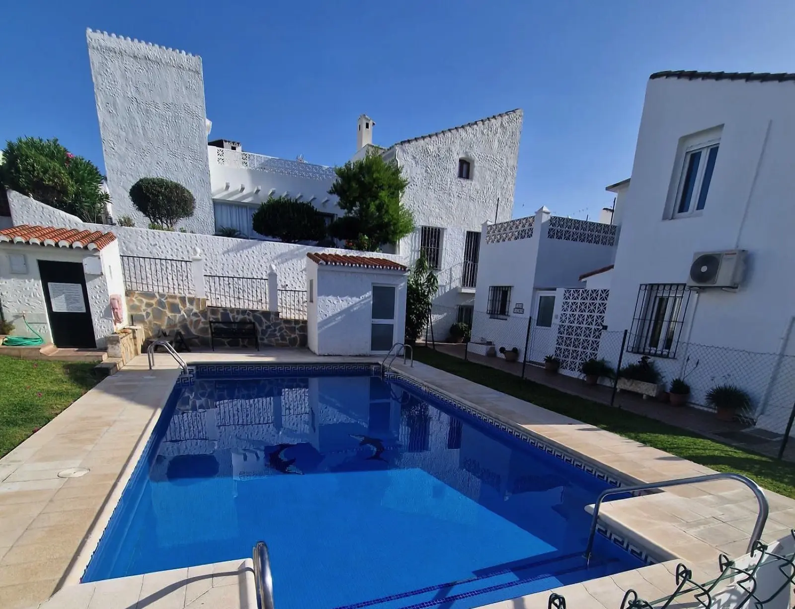 Hus i byn till salu i El Padron, Estepona Öst