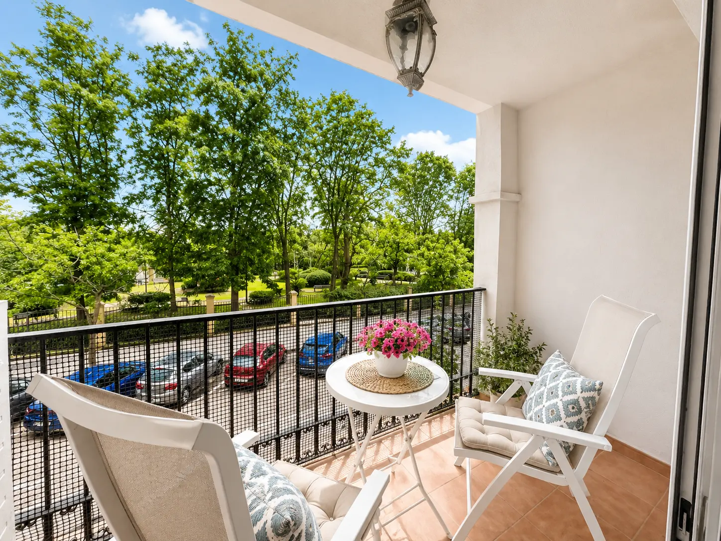 Apartment for sale in Estepona with park views