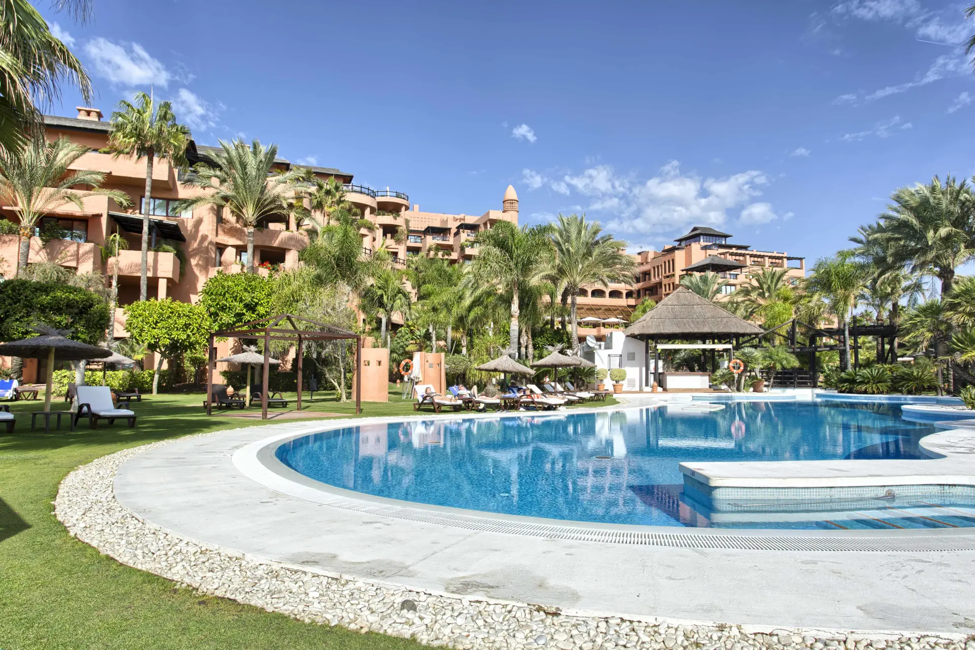 Apartment for sale in The Private Wing of hotel Melia (Kempinski) New Golden Mile