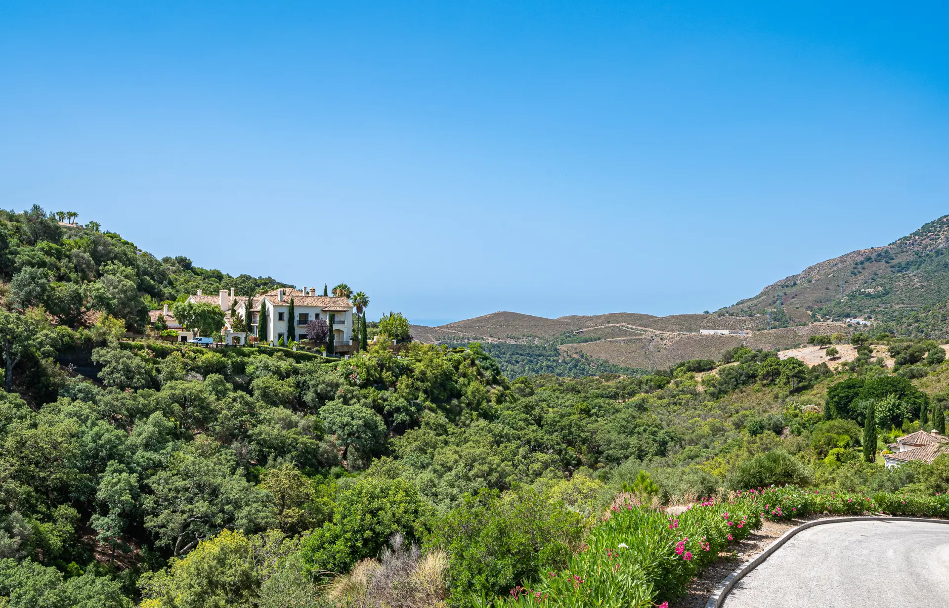 Perceel te koop in La Zagaleta, Benahavis