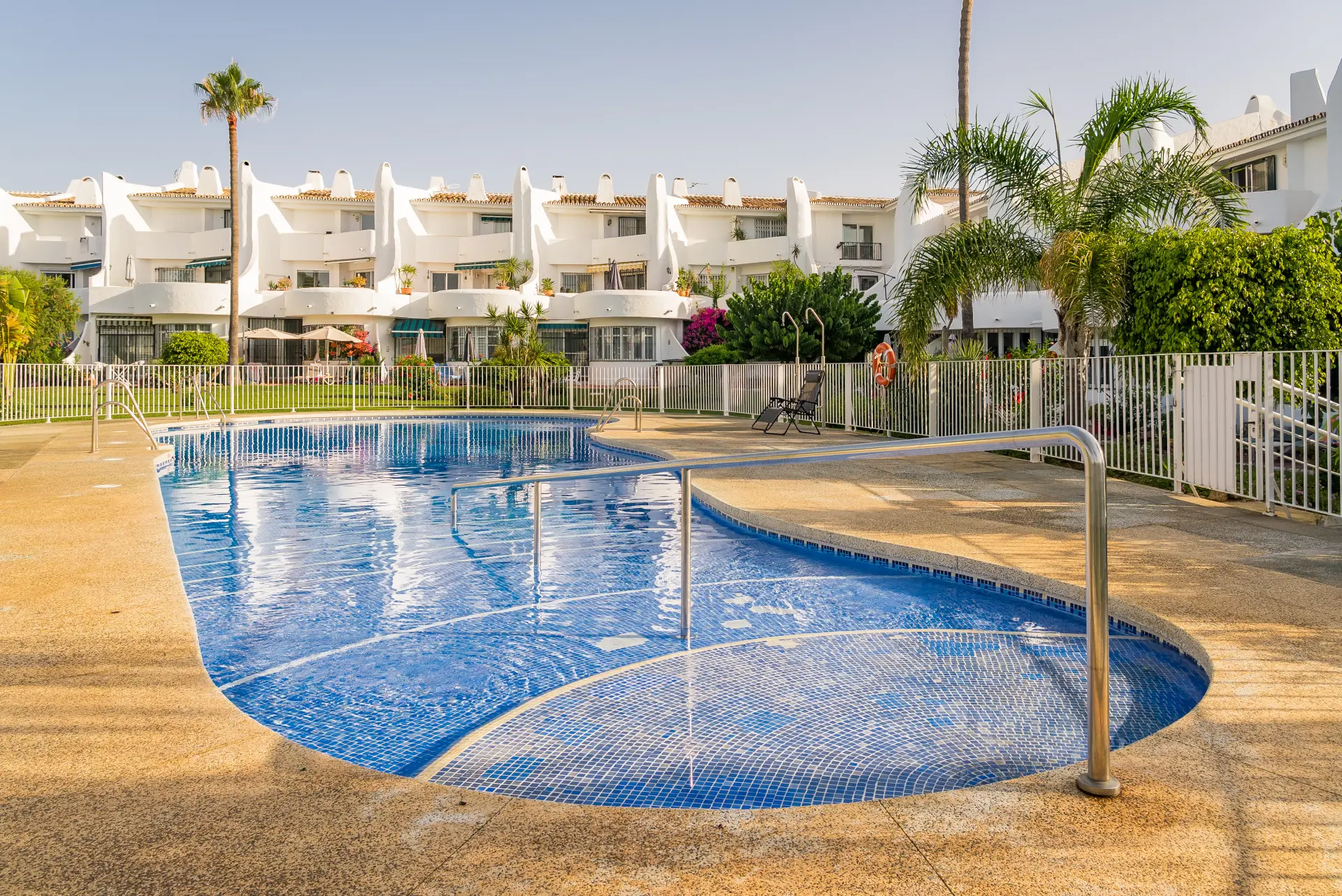 Duplex na wynajem w Calahonda Playa, Mijas Costa