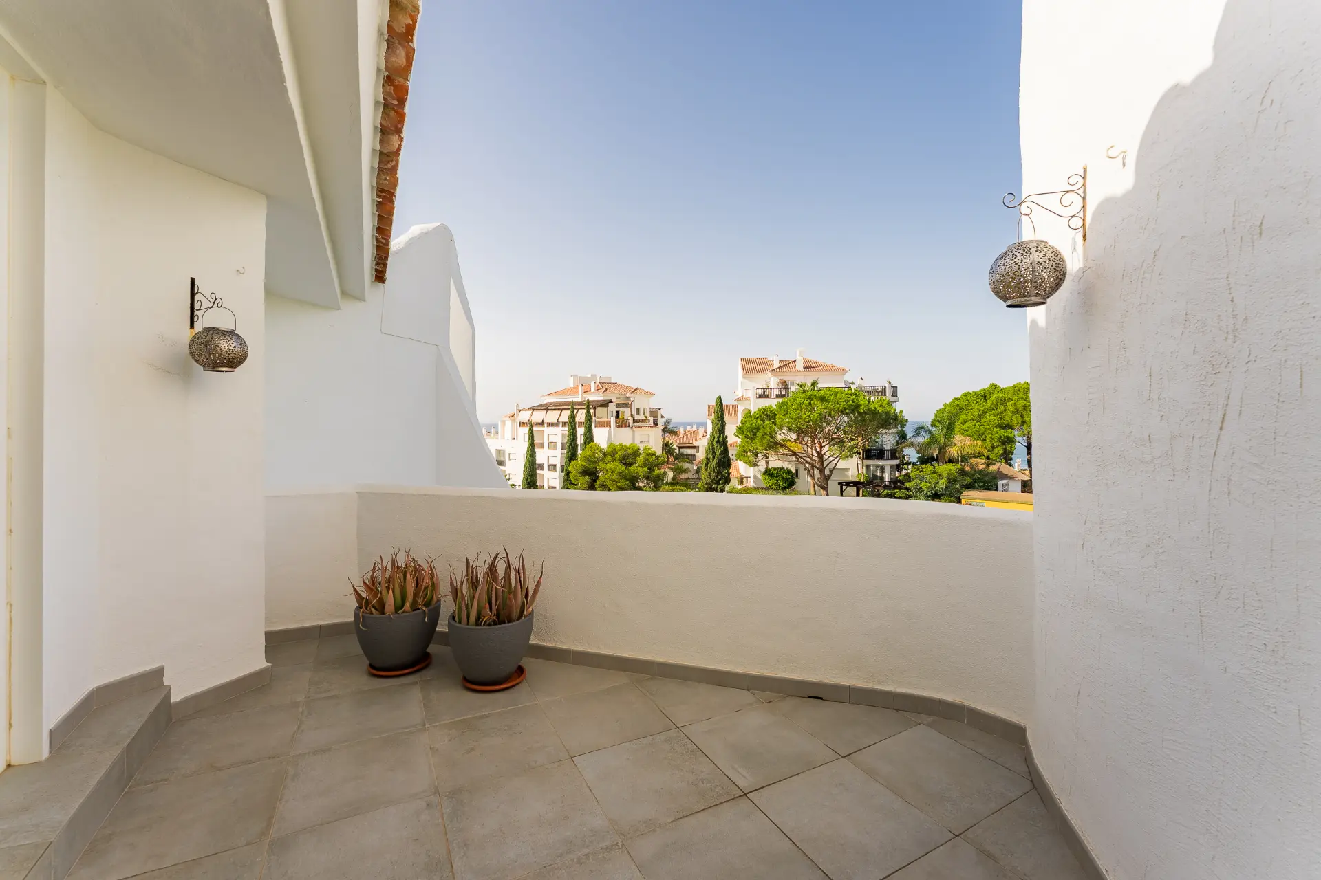 Duplex na wynajem w Calahonda Playa, Mijas Costa
