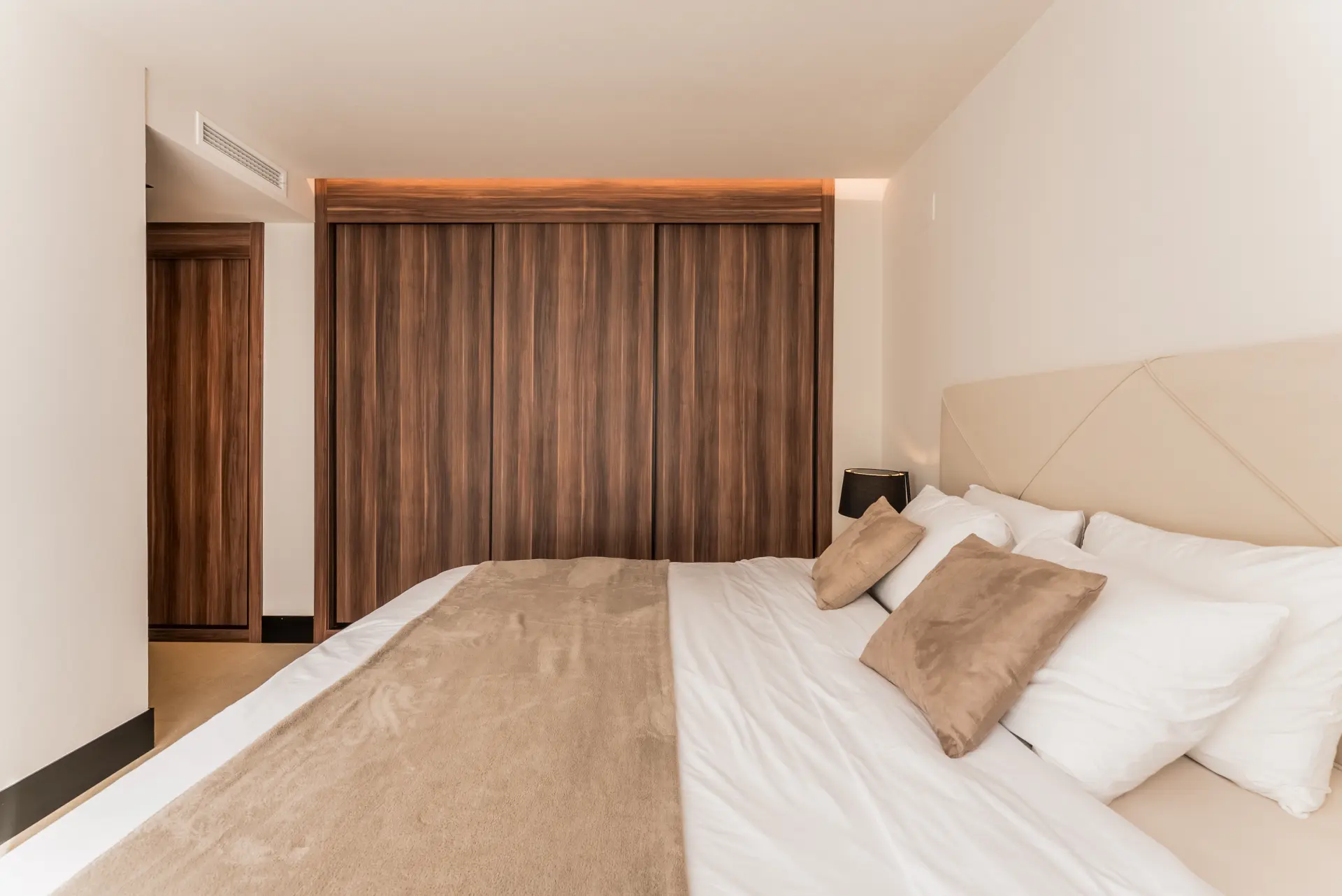 Apartament na wynajem w Marbella Lake, Nueva Andalucia