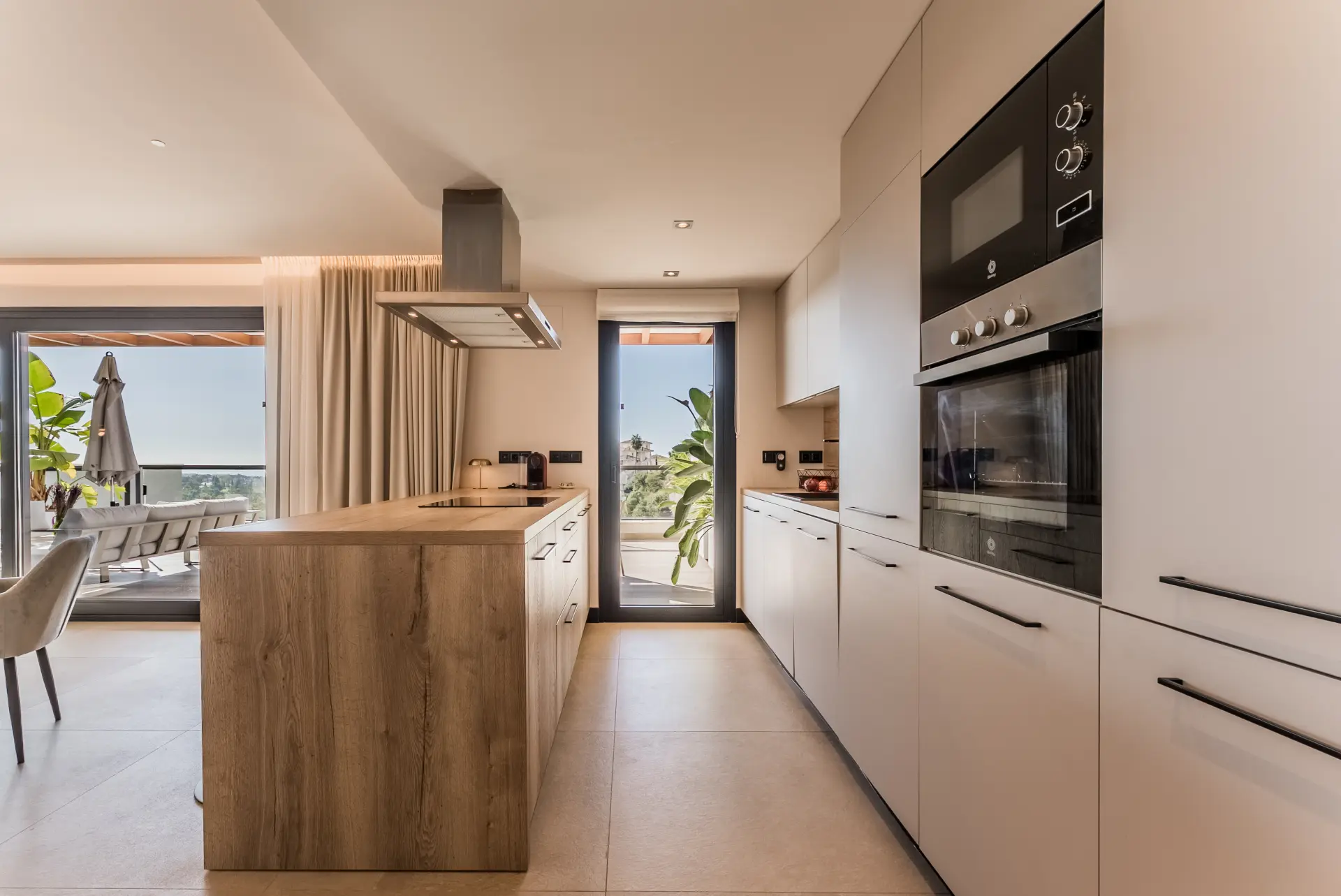 Apartament na wynajem w Marbella Lake, Nueva Andalucia