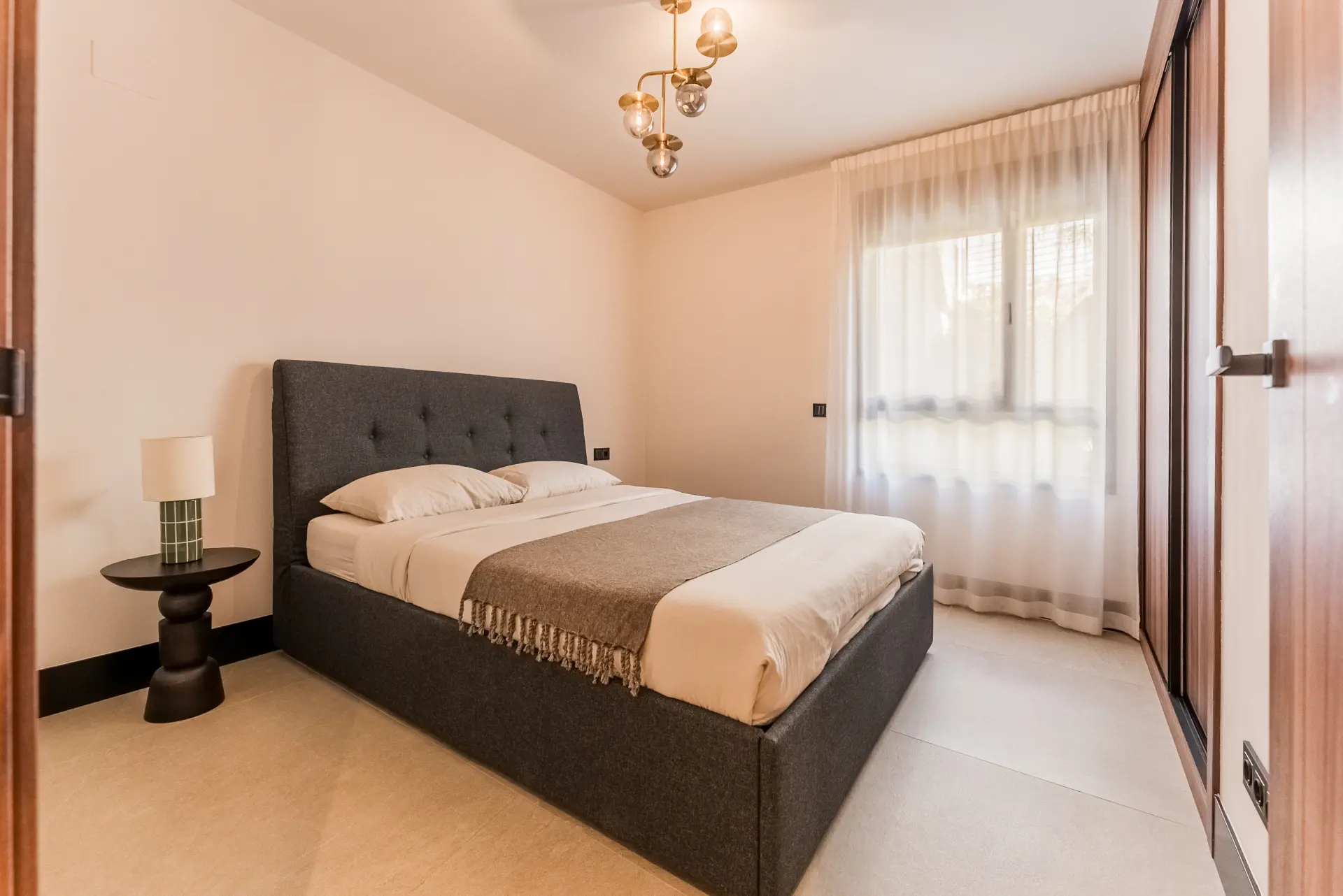 Apartament na wynajem w Marbella Lake, Nueva Andalucia