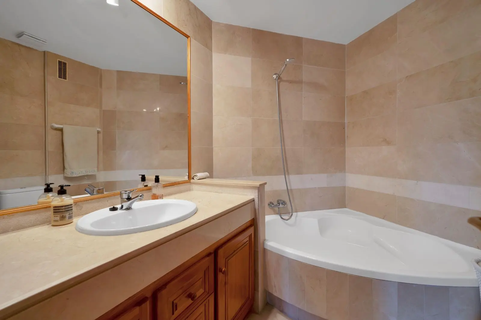 Apartament na sprzedaż w Nueva Andalucia, Marbella