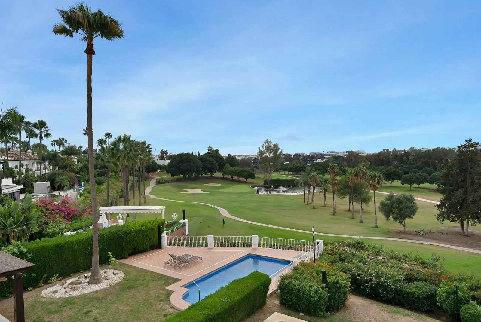 Apartament na sprzedaż w Nueva Andalucia, Marbella