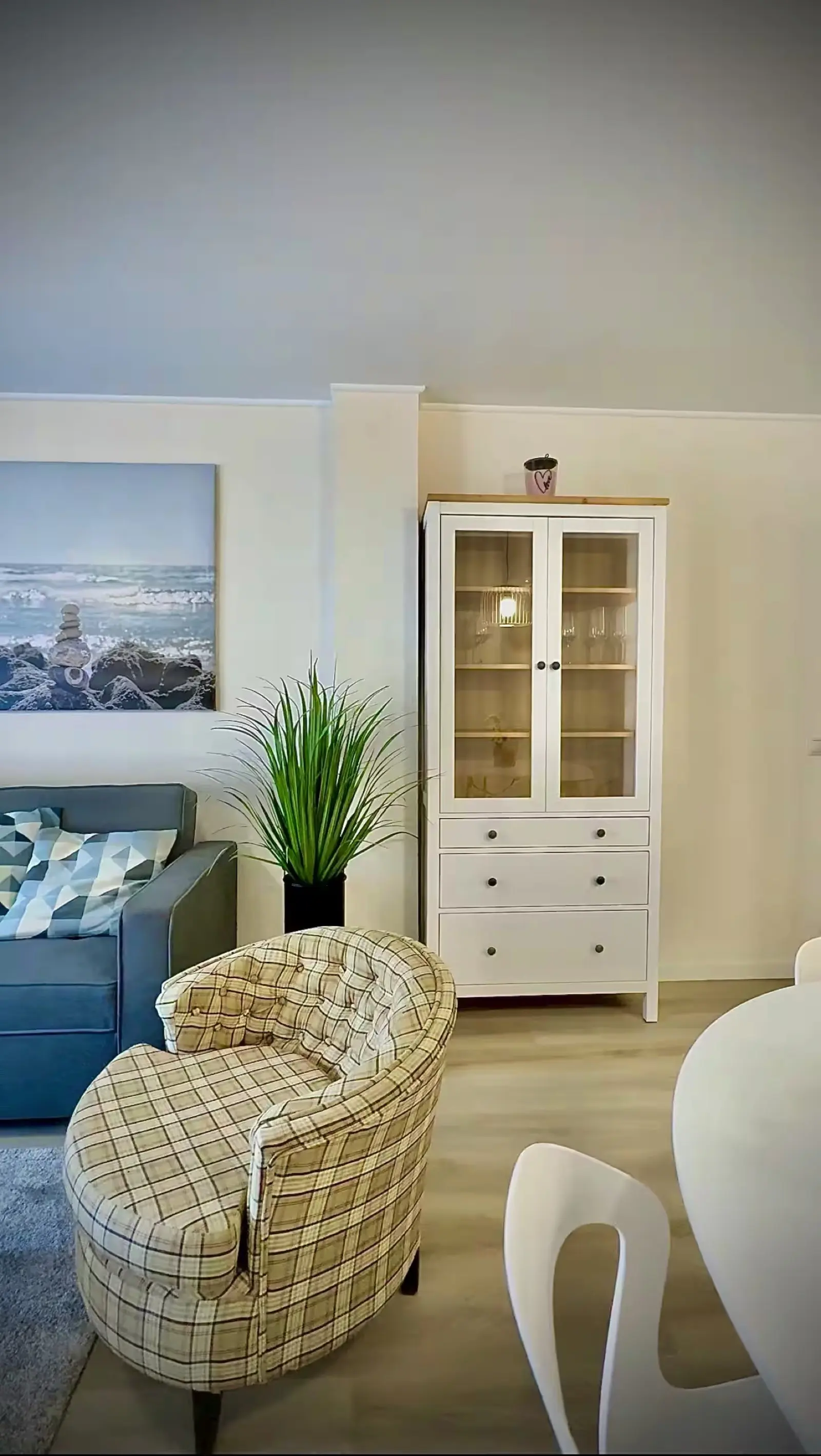 Fully Renovated Beachfront Apartment with Sea Views in Puerto de la Duquesa, Manilva