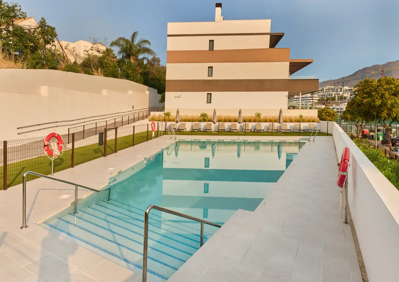 Słoneczny apartament w Las Mesas Homes II – nowoczesny komfort w sercu Estepony