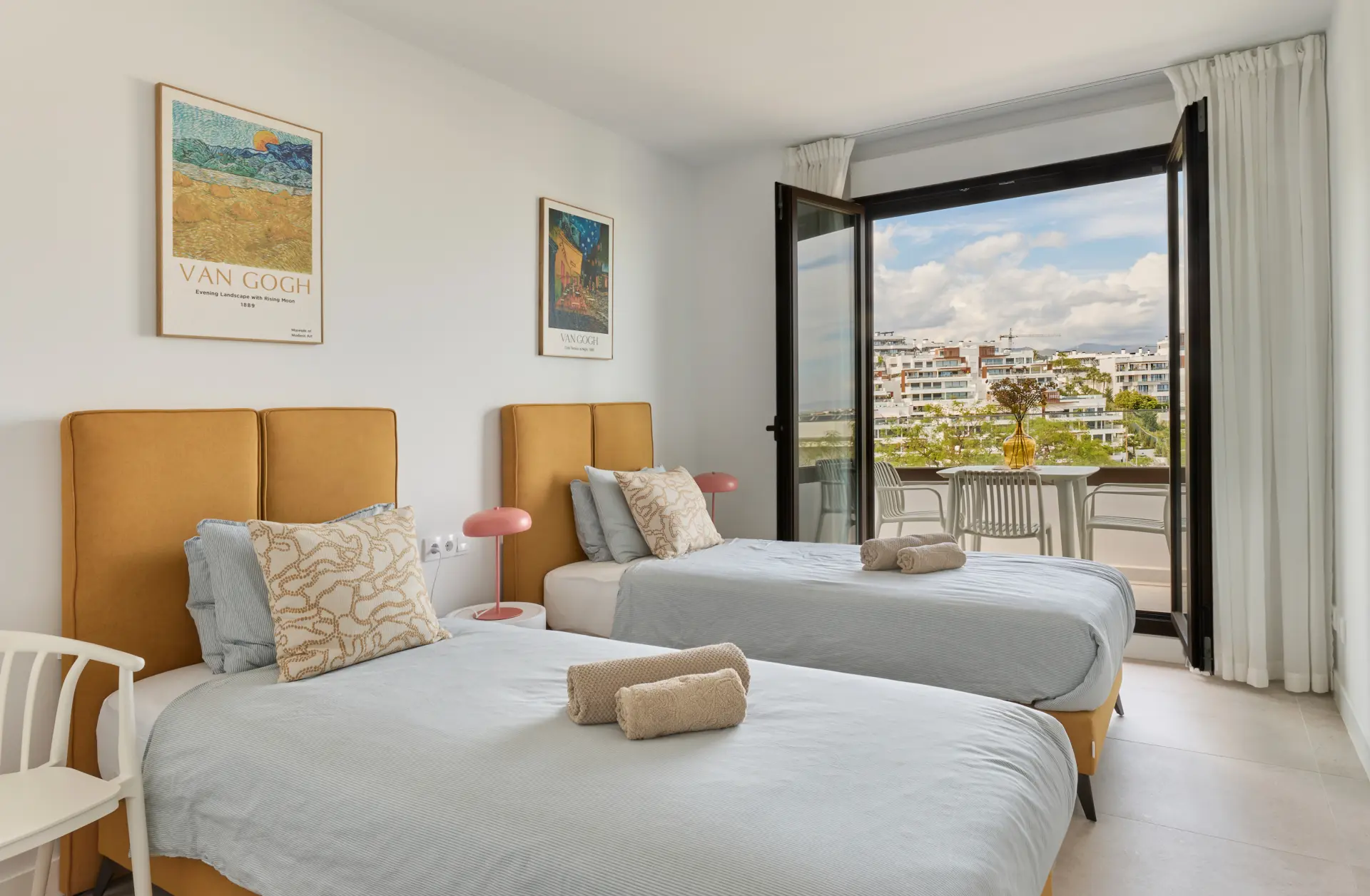 Słoneczny apartament w Las Mesas Homes II – nowoczesny komfort w sercu Estepony