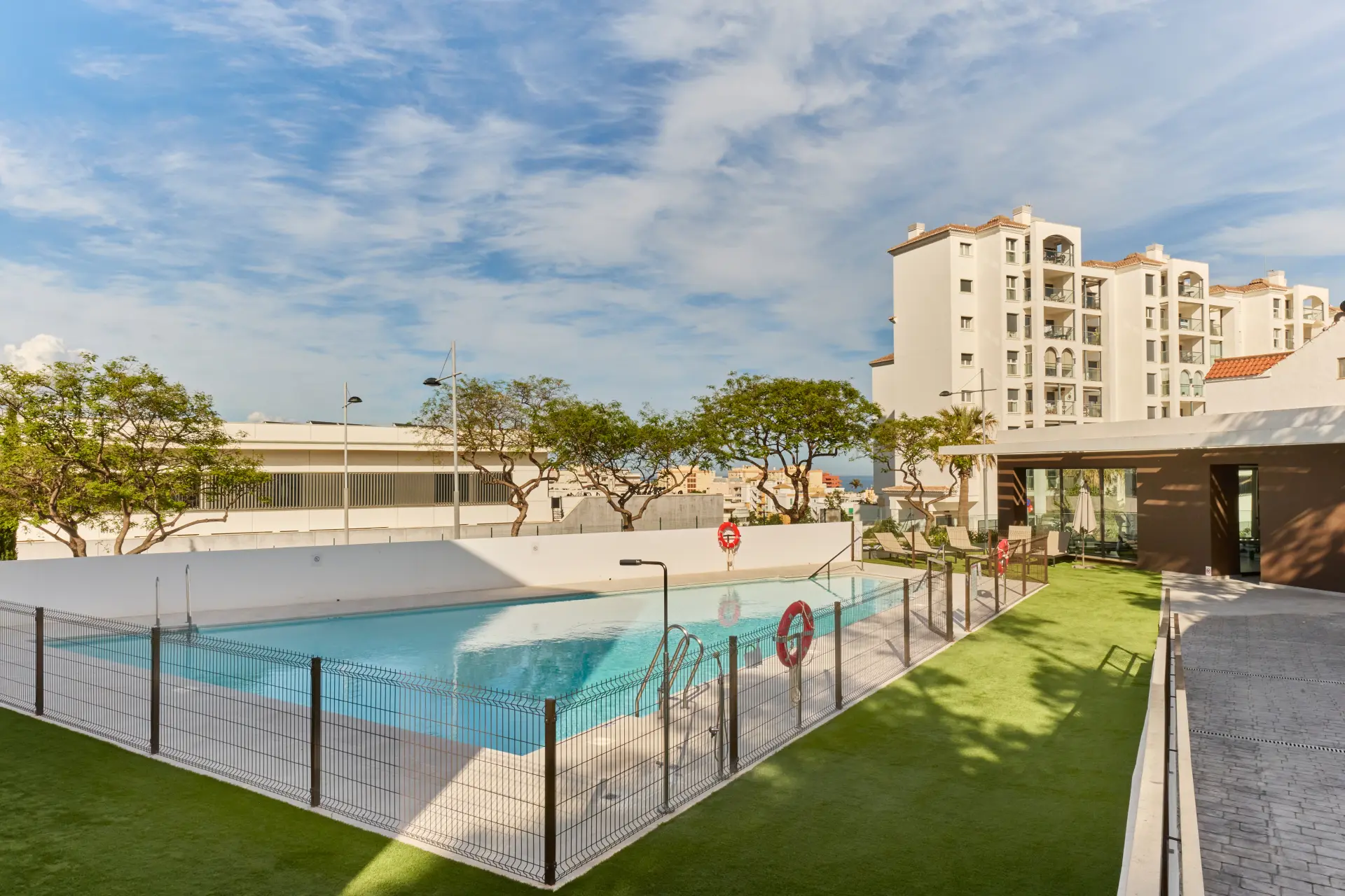 Słoneczny apartament w Las Mesas Homes II – nowoczesny komfort w sercu Estepony