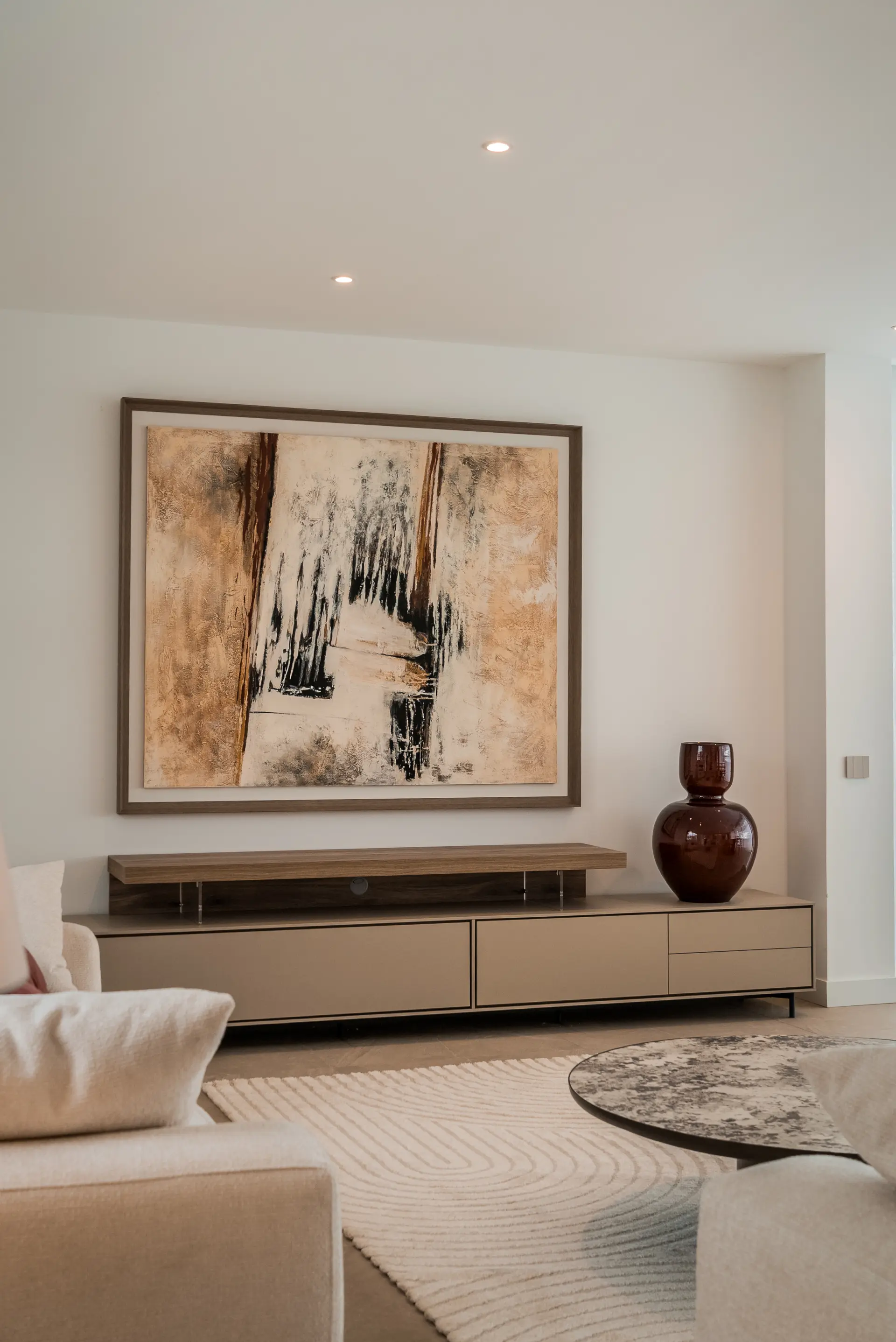 Ekskluzywny penthouse z 3 sypialniami, prywatnym solarium i basenem w prestiżowym SOUL Marbella Sunlife, oferujący panoramiczne widoki na Morze Śródziemne, Santa Clara Golf i zielone wzgórza Marbella East.