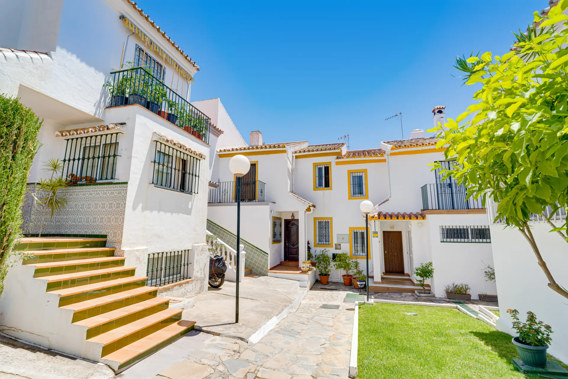 Radhus till salu i Nueva Atalaya, Estepona Öst