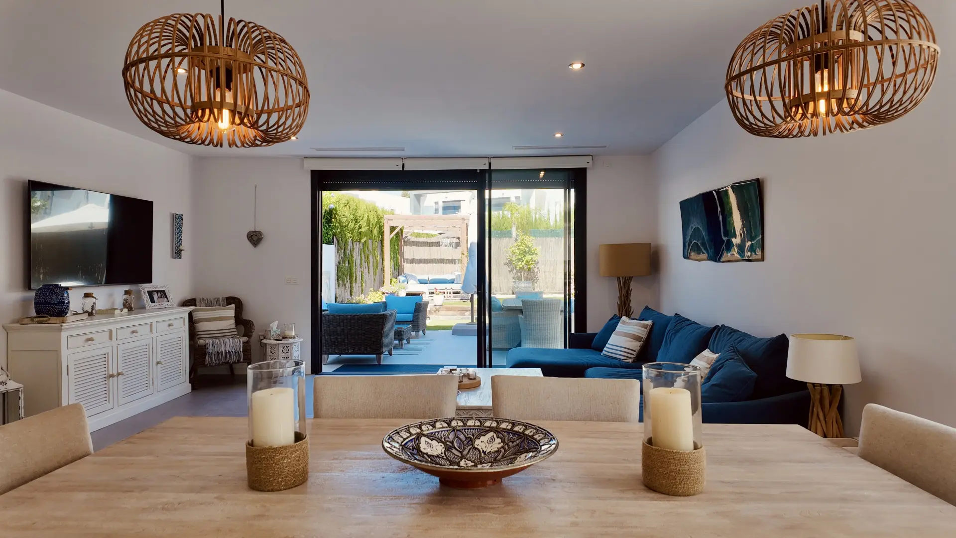 Blizniaki na sprzedaż w Oasis22, Estepona Wschodnia