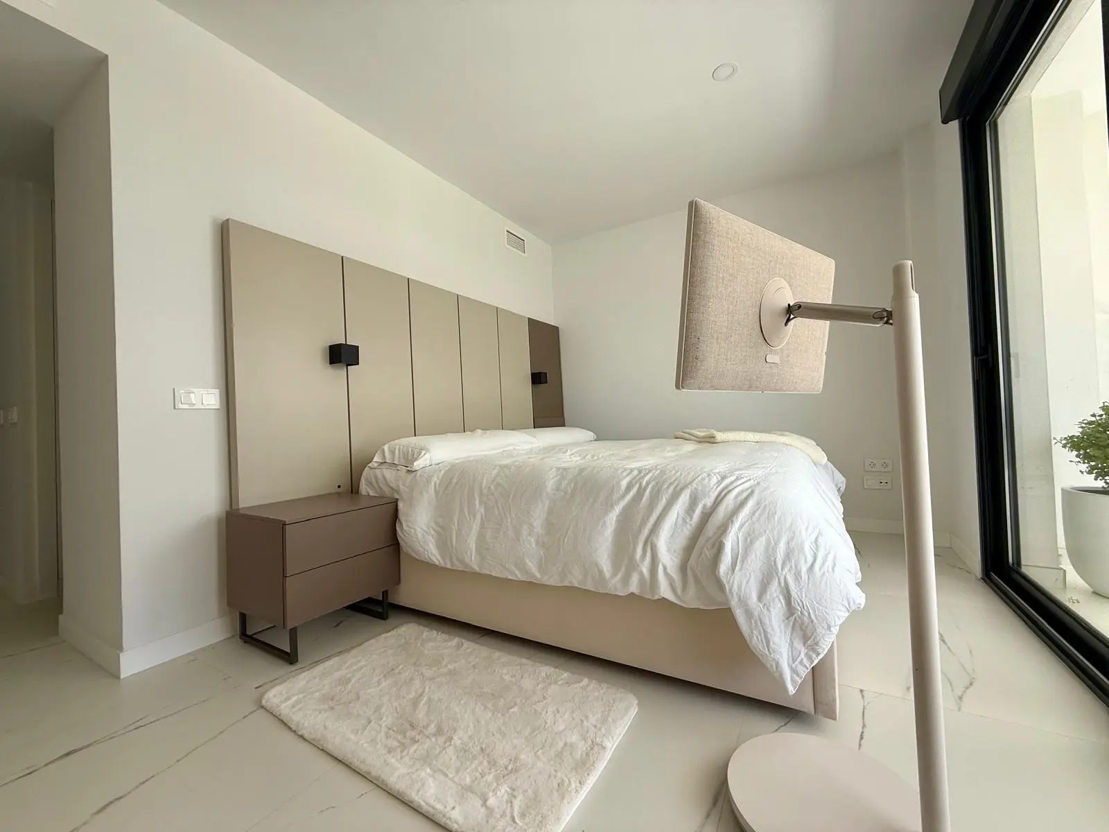 Apartament na parterze na sprzedaż w Casares Playa, Bahia de Casares