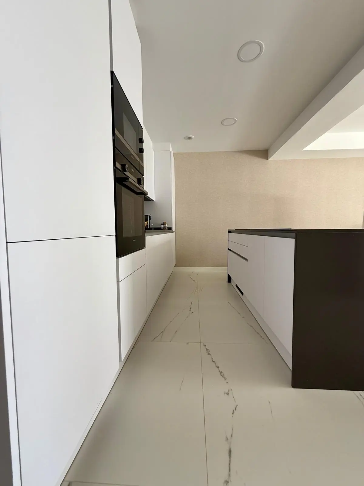Apartament na parterze na sprzedaż w Casares Playa, Bahia de Casares