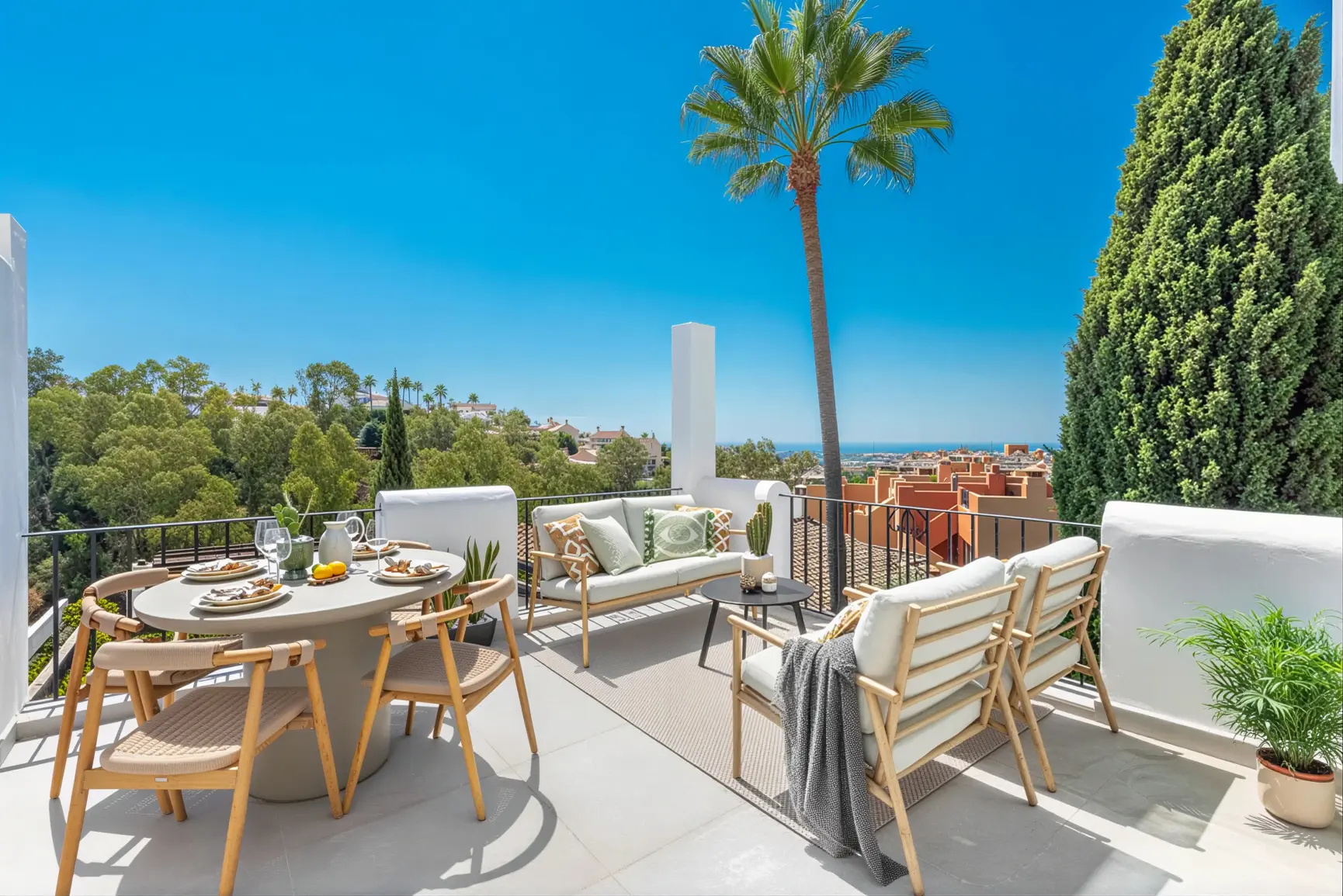 Apartamento en venta en Benahavis
