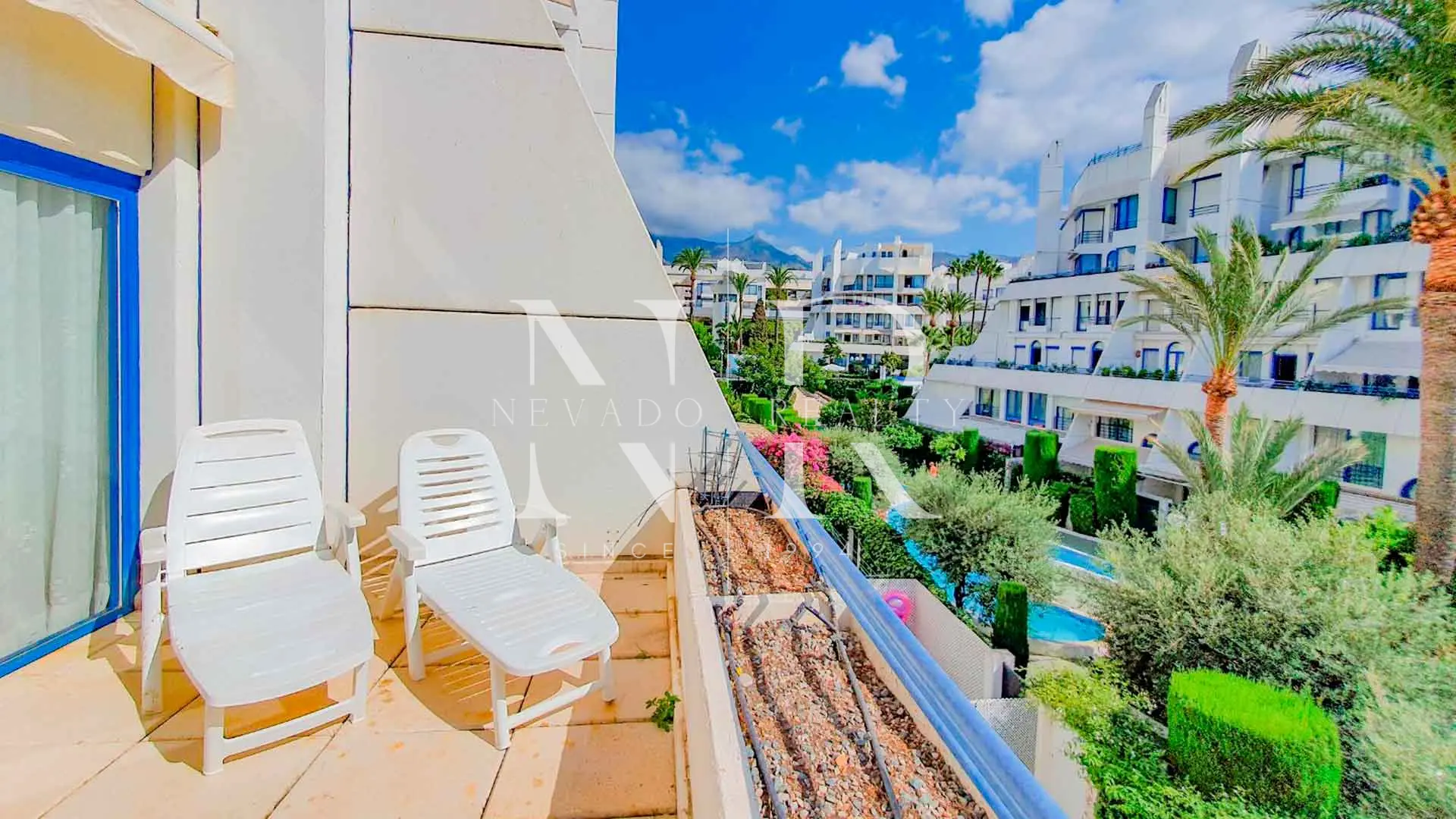 Apartment with sea views next to the beach in Marbella center for sale,