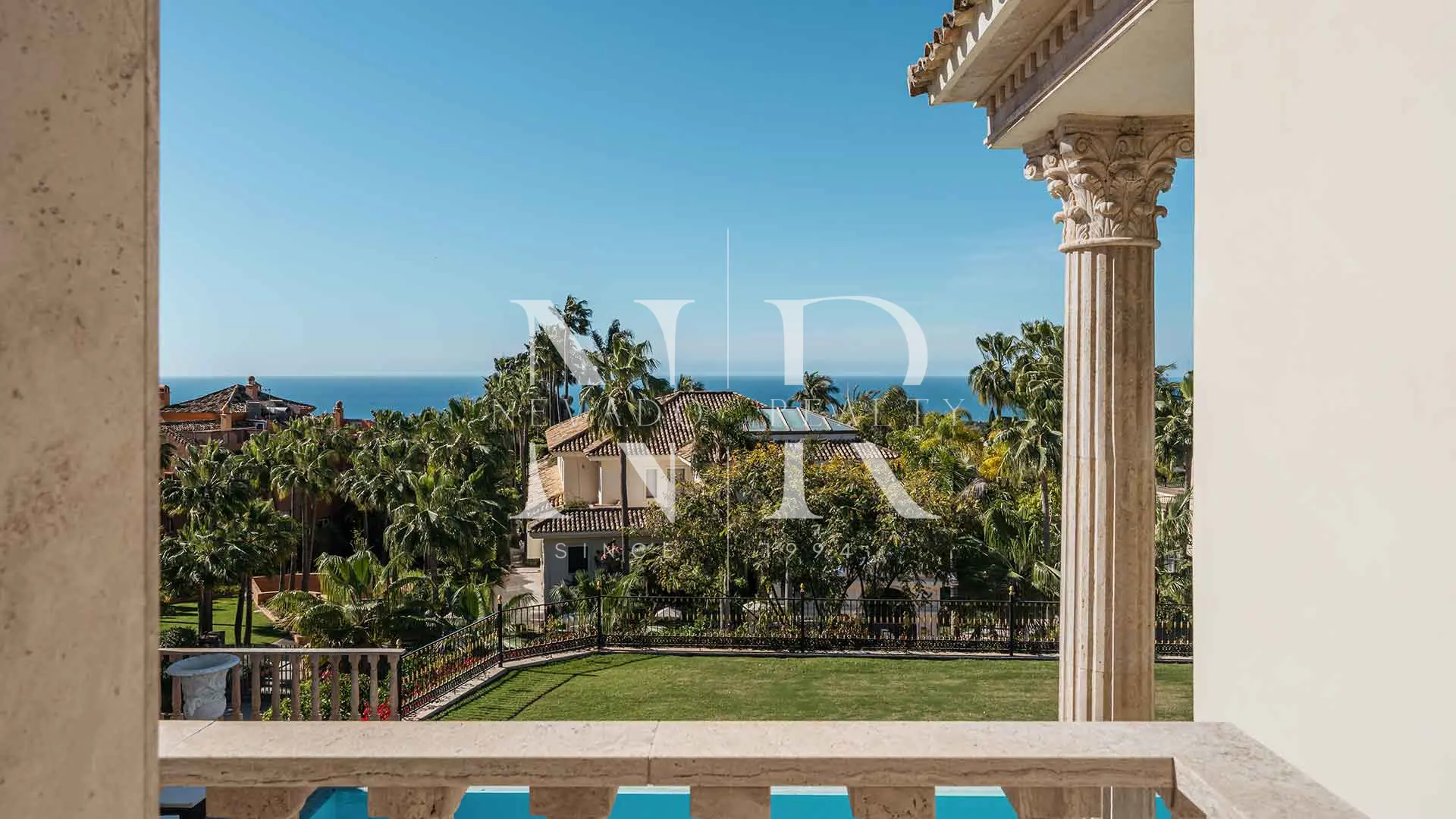 Neoclassical villa with sea views for sale in Sierra Blanca