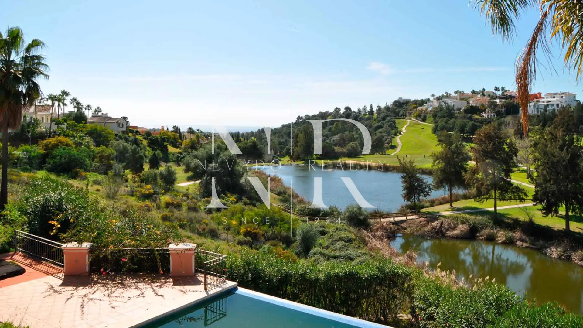 Villa à La Alquería en première ligne de golf à rénover à vendre