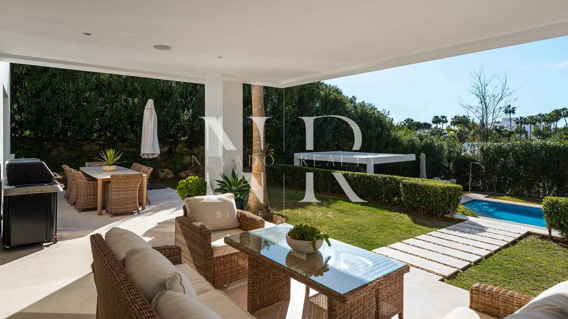 Villa in Nueva Andalucía, Marbella, for sale