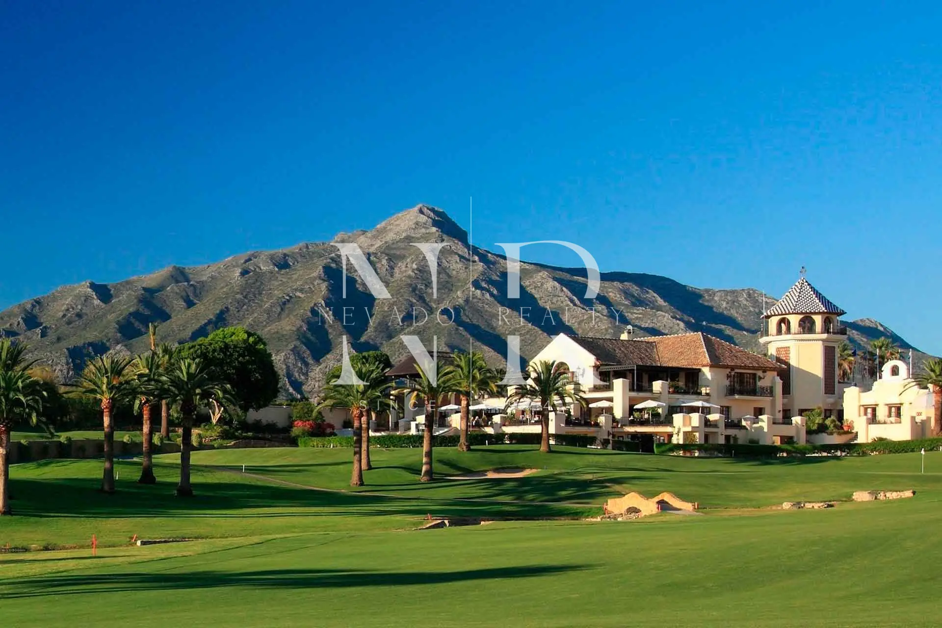 Villa in Nueva Andalucía for sale