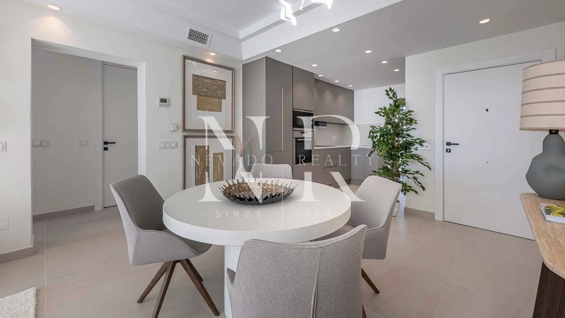 Apartamento en Urbanización Costalita del Mar en primera línea de playa en venta