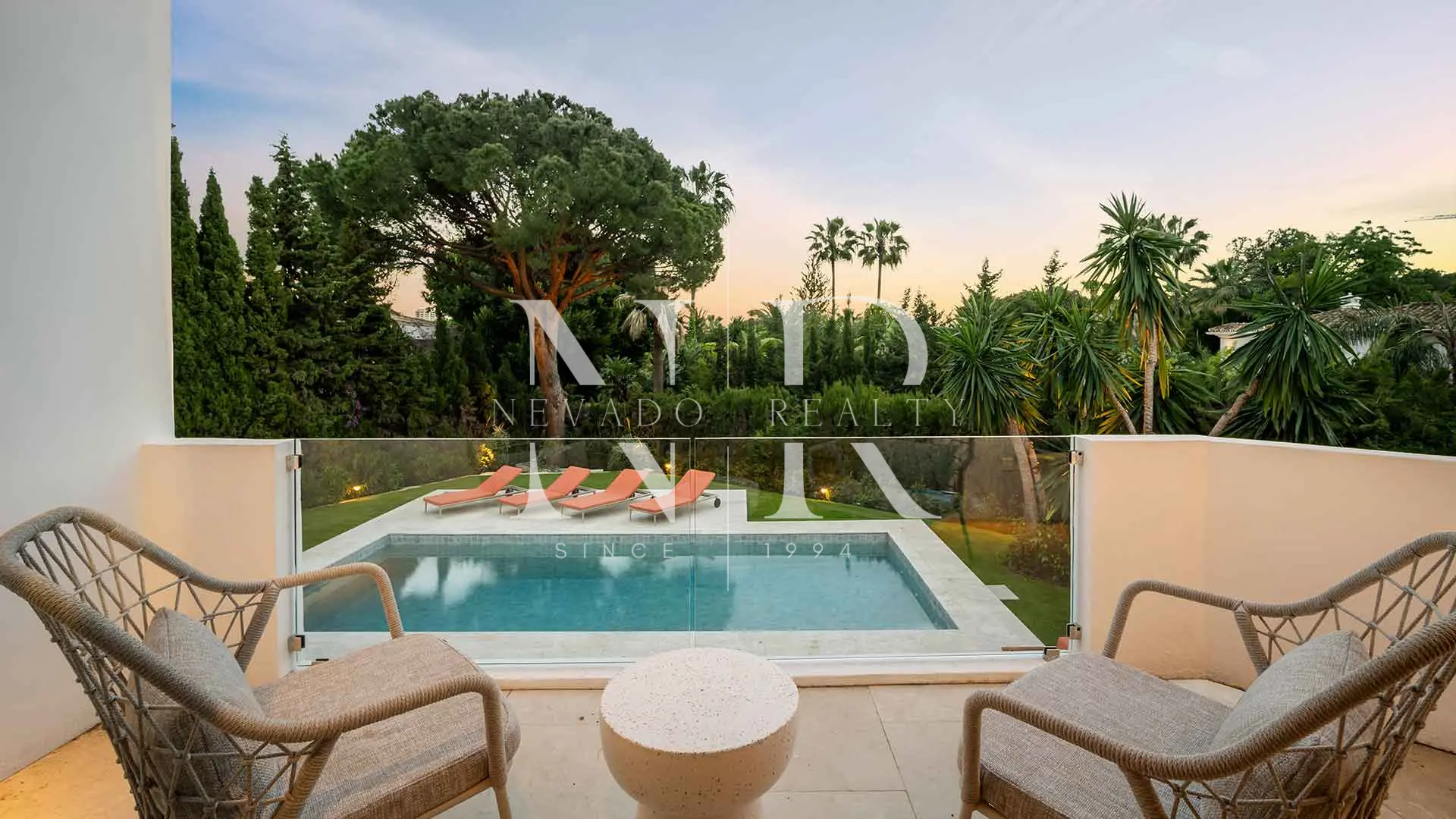 Villa en Las Brisas Golf completamente renovada en venta