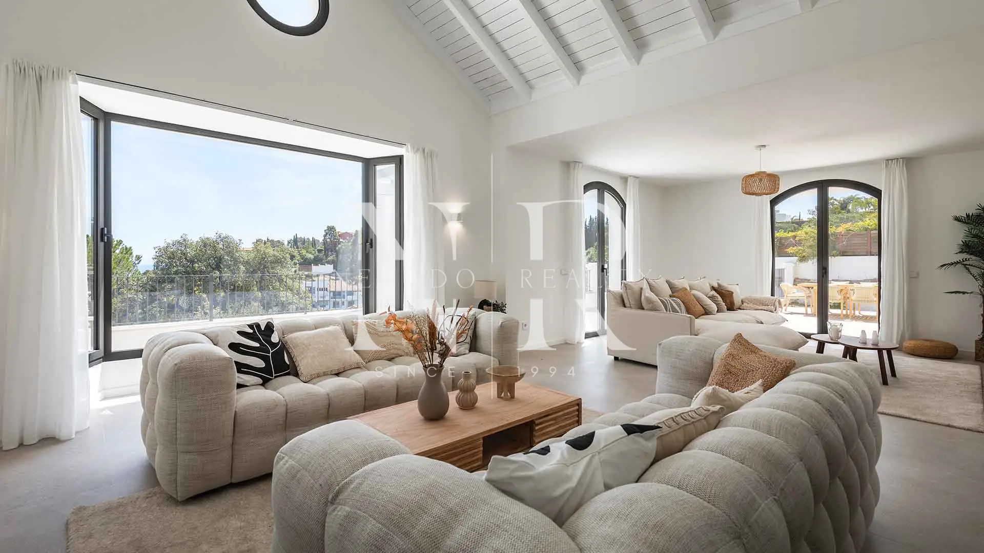 Villa entièrement rénovée à vendre dans le domaine sécurisé d'El Madroñal