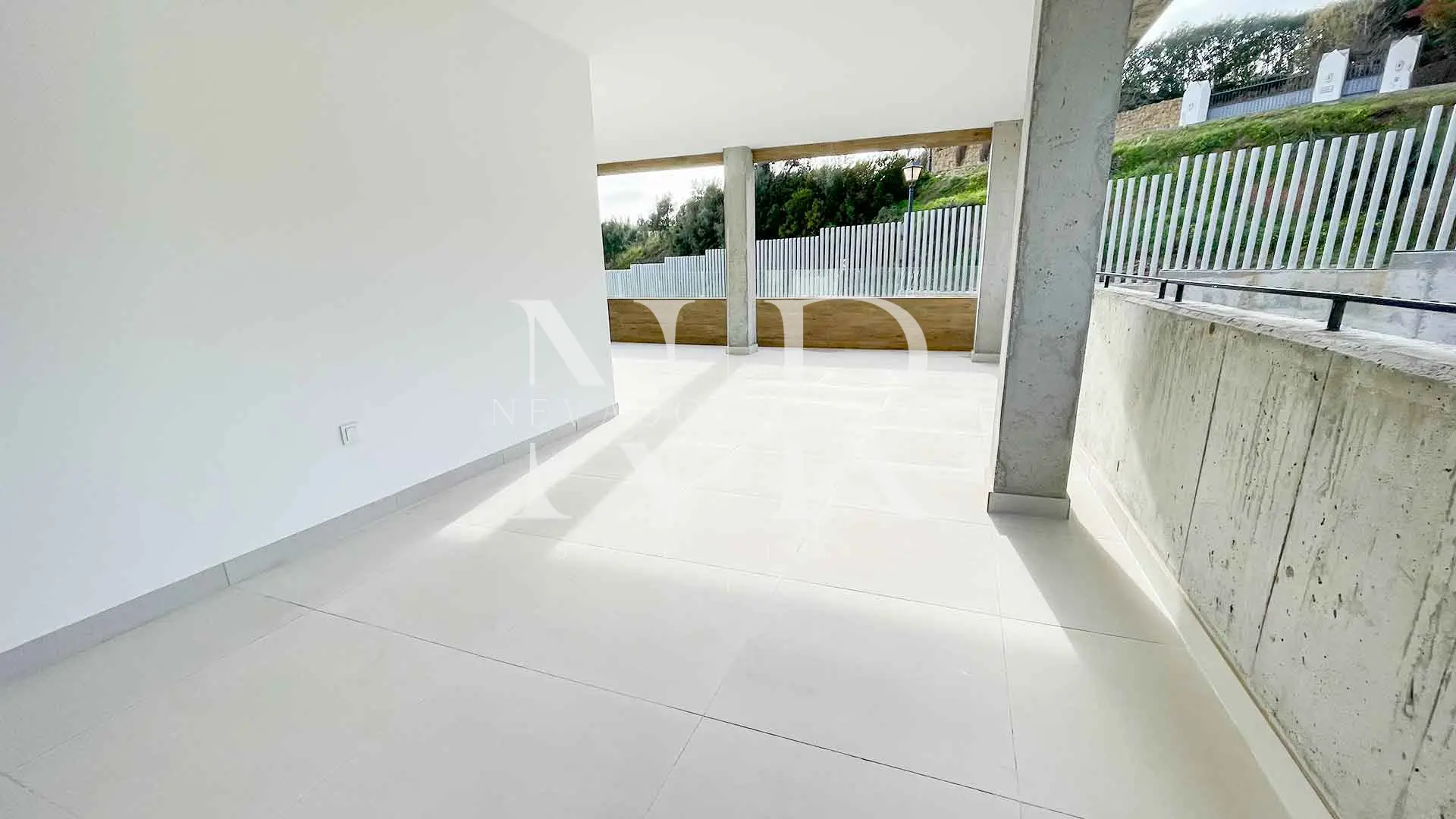 Sea-view apartment in Altos de los Monteros for long-term rental