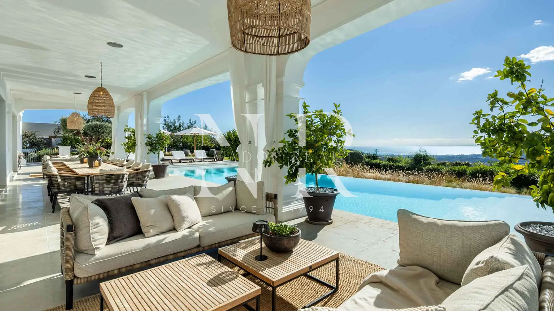 Villa en Marbella Club Golf Resort con vistas panorámicas al mar en venta