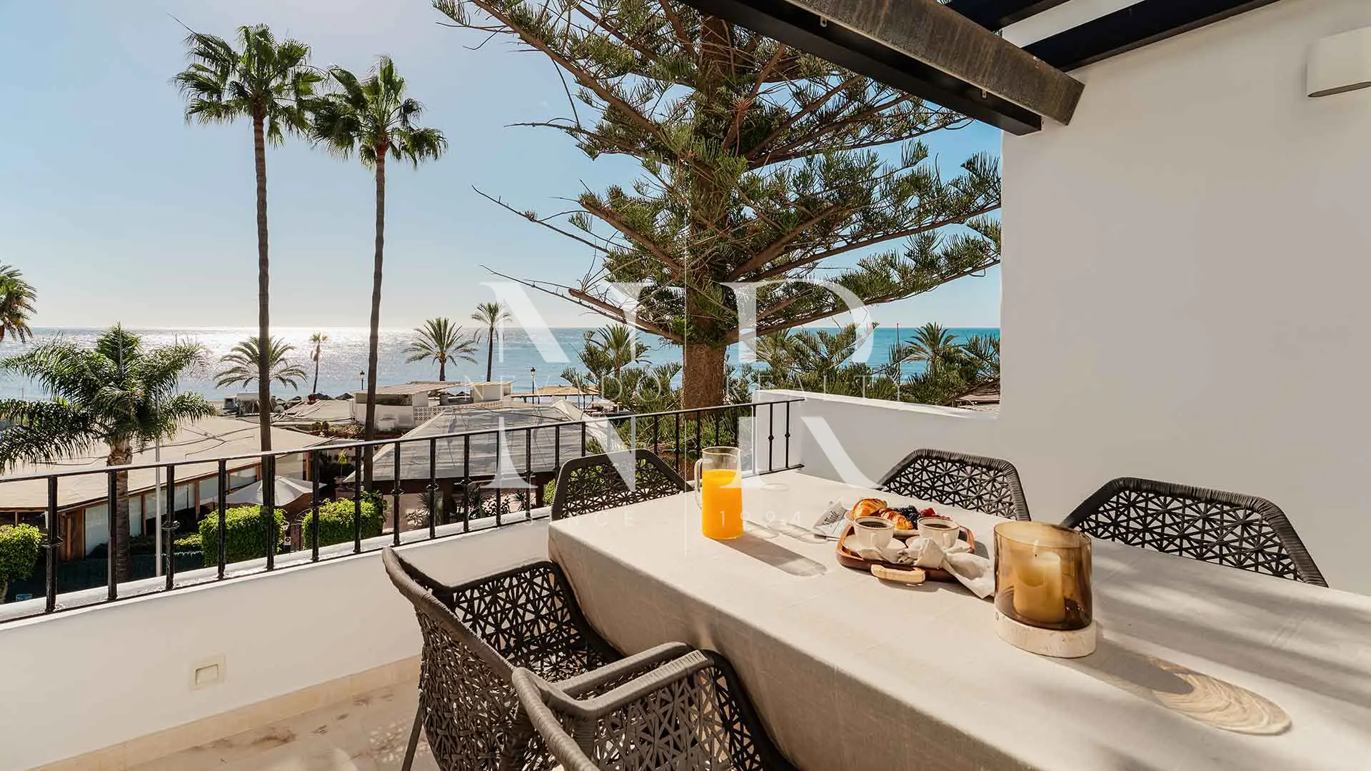 Ático en Urbanización Castiglione con vistas panorámicas al mar en venta