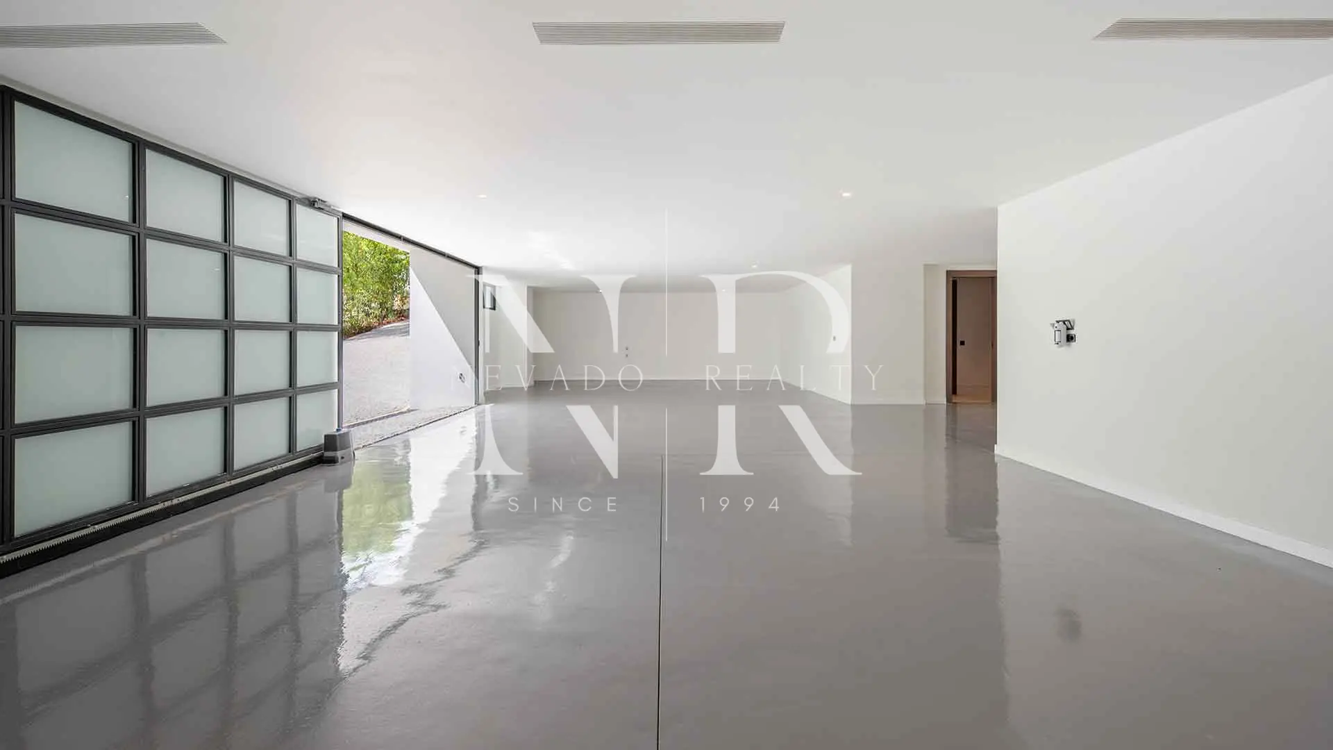 Sea-view villa in Rocío de Nagüeles for sale