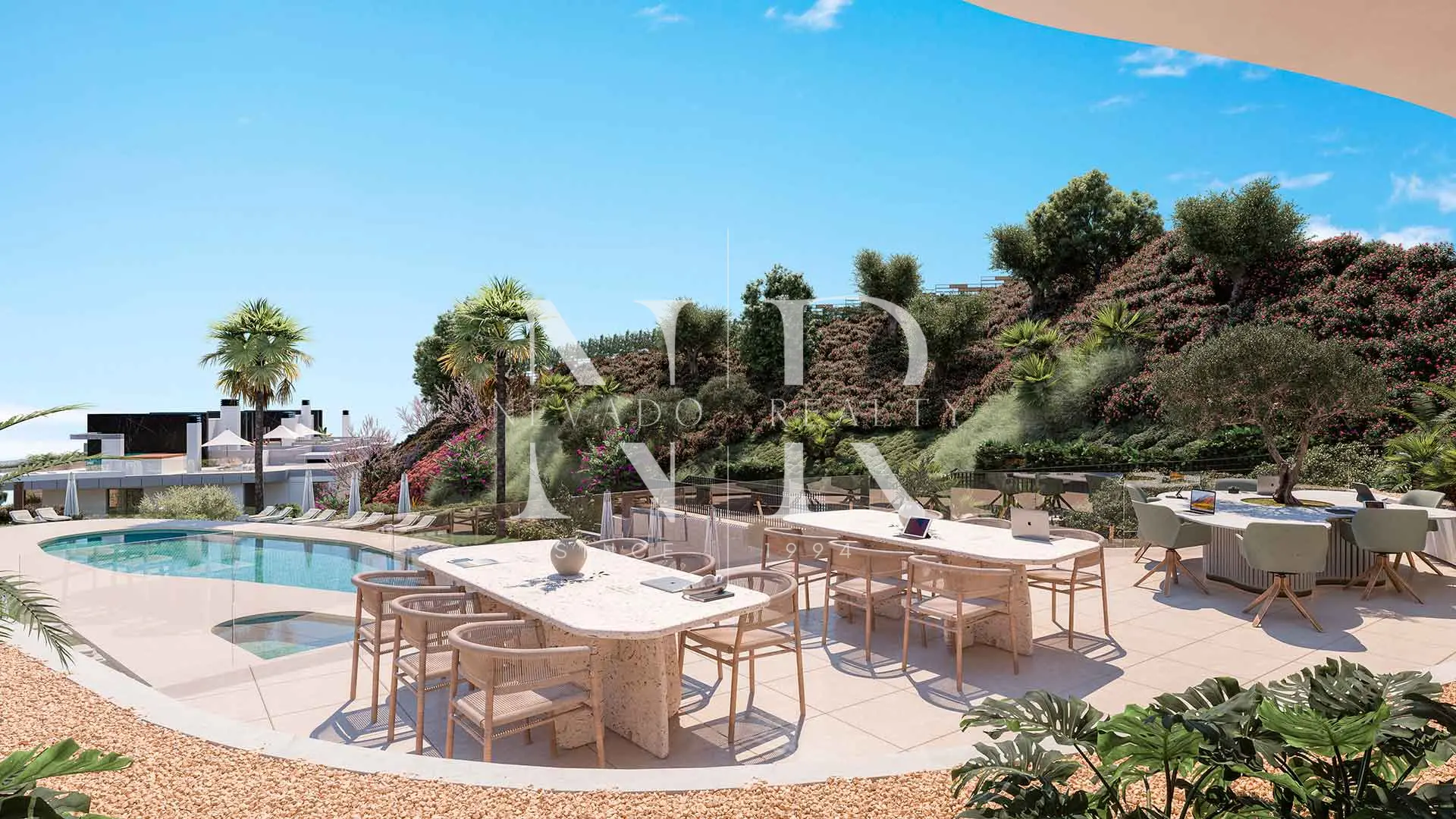 Apartment in Elviria with spacious garden and terraces for sale