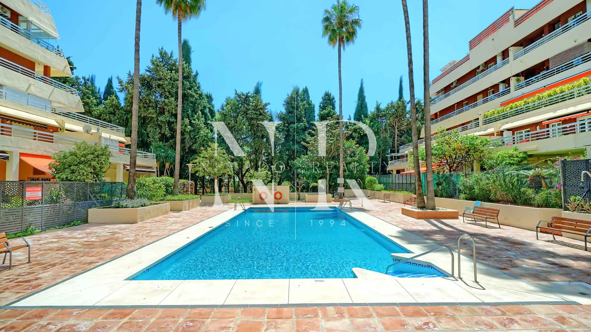 Penthouse dans le centre de Marbella, dans la résidence Parque Marbella avec piscine privée à vendre