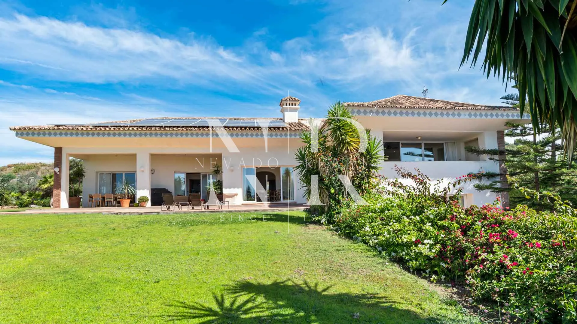 Sea view villa in Puerto Almendro, El Capitán, Benahavís