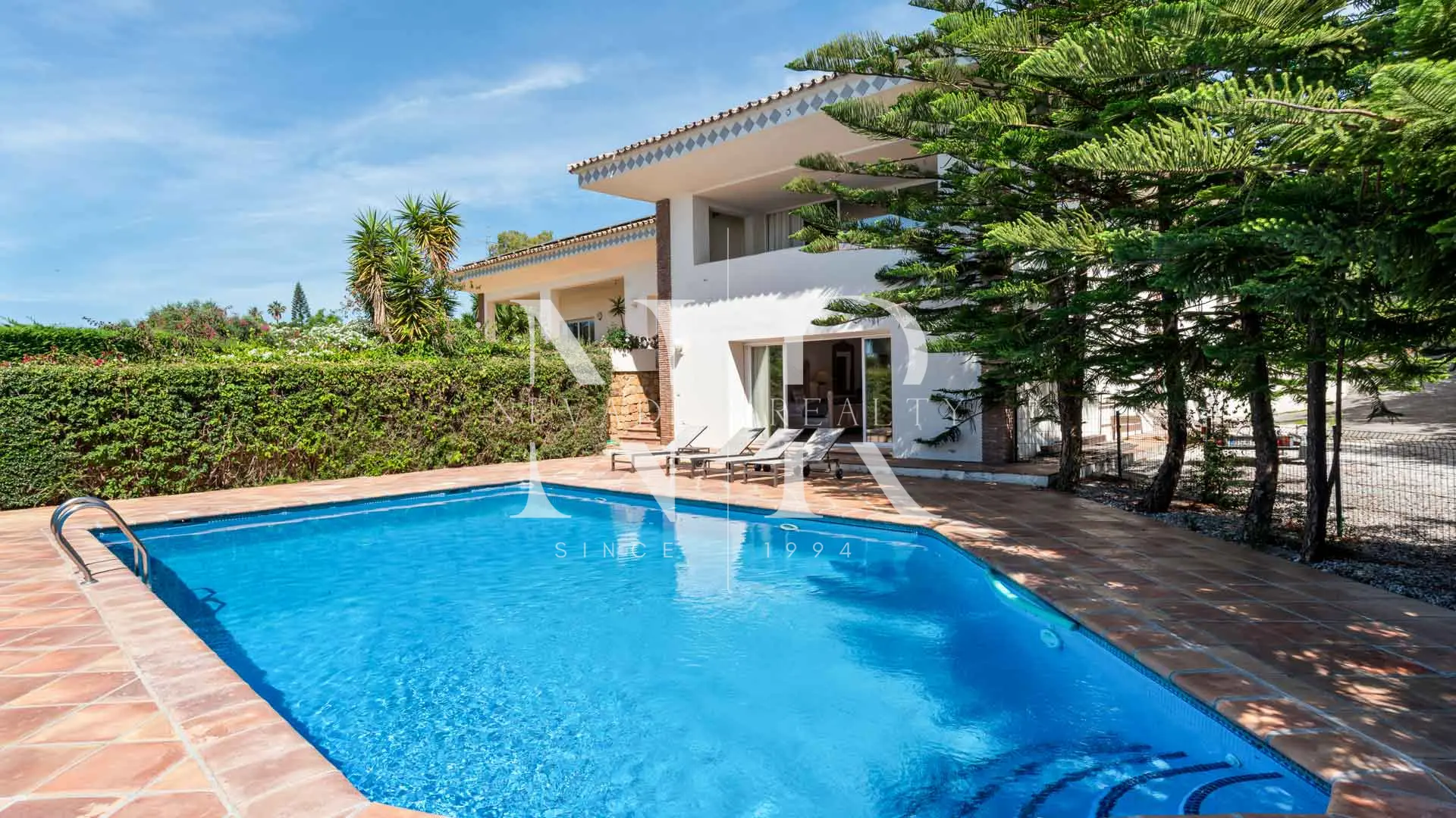 Sea view villa in Puerto Almendro, El Capitán, Benahavís