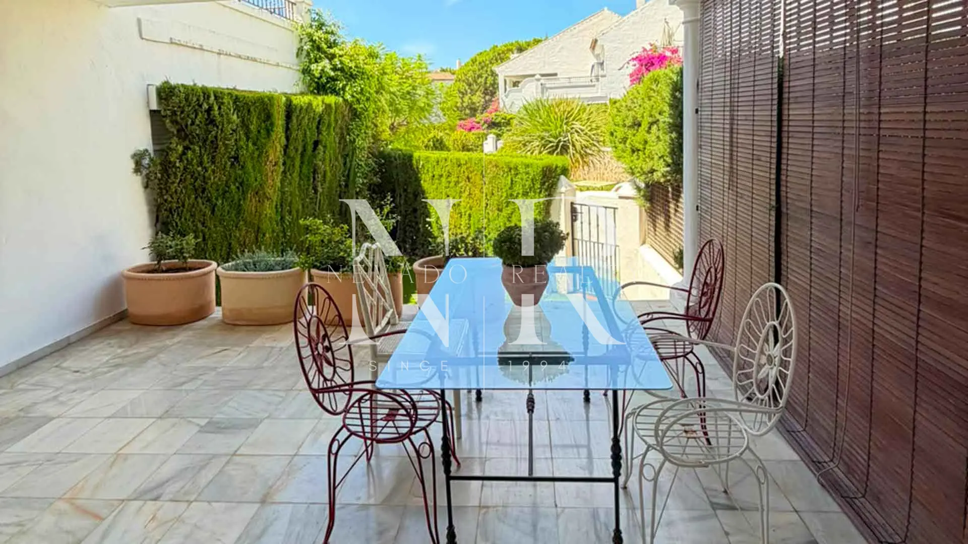 Semi-detached house in the Montepiedra Milla de Oro residential complex, available for long-term rent