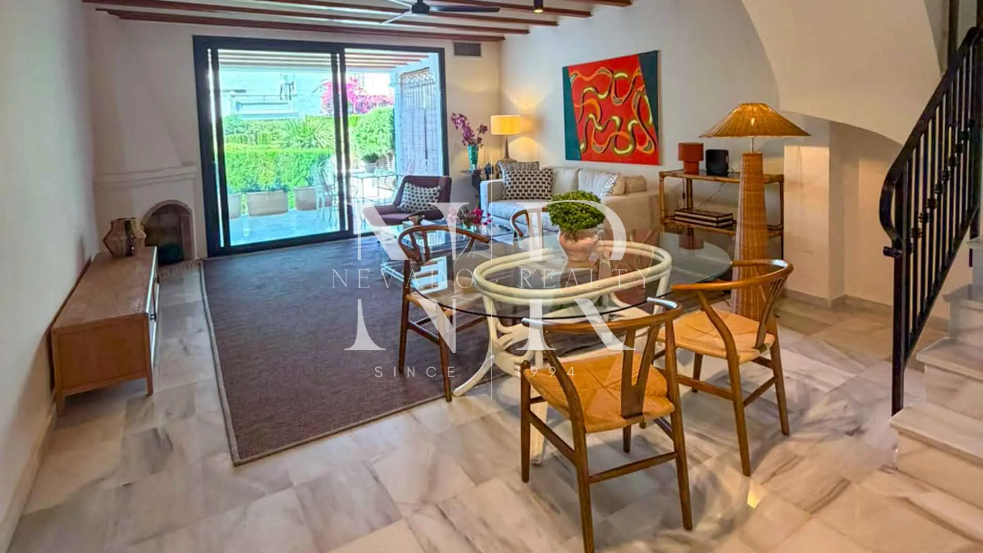 Semi-detached house in the Montepiedra Milla de Oro residential complex, available for long-term rent