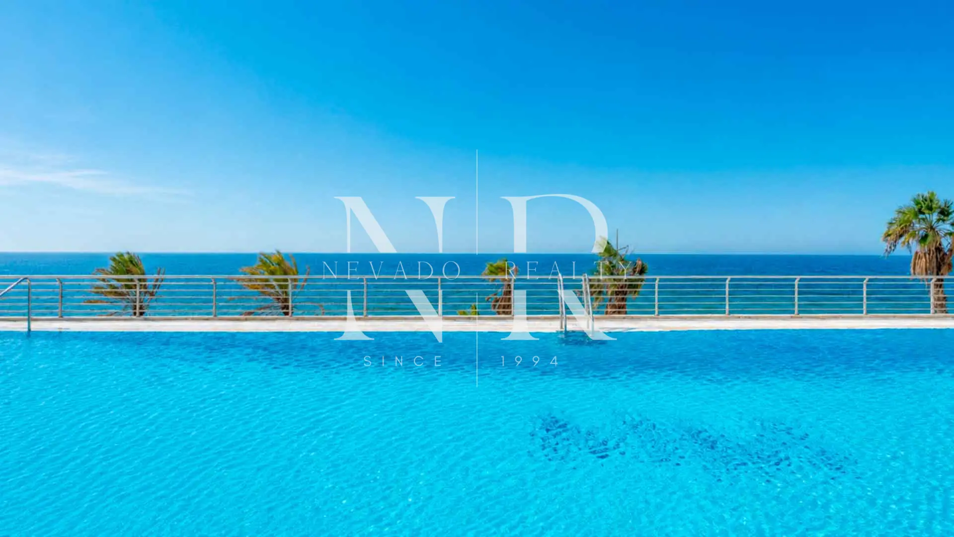 Beachfront apartment for sale in Marina Mariola, Marbella