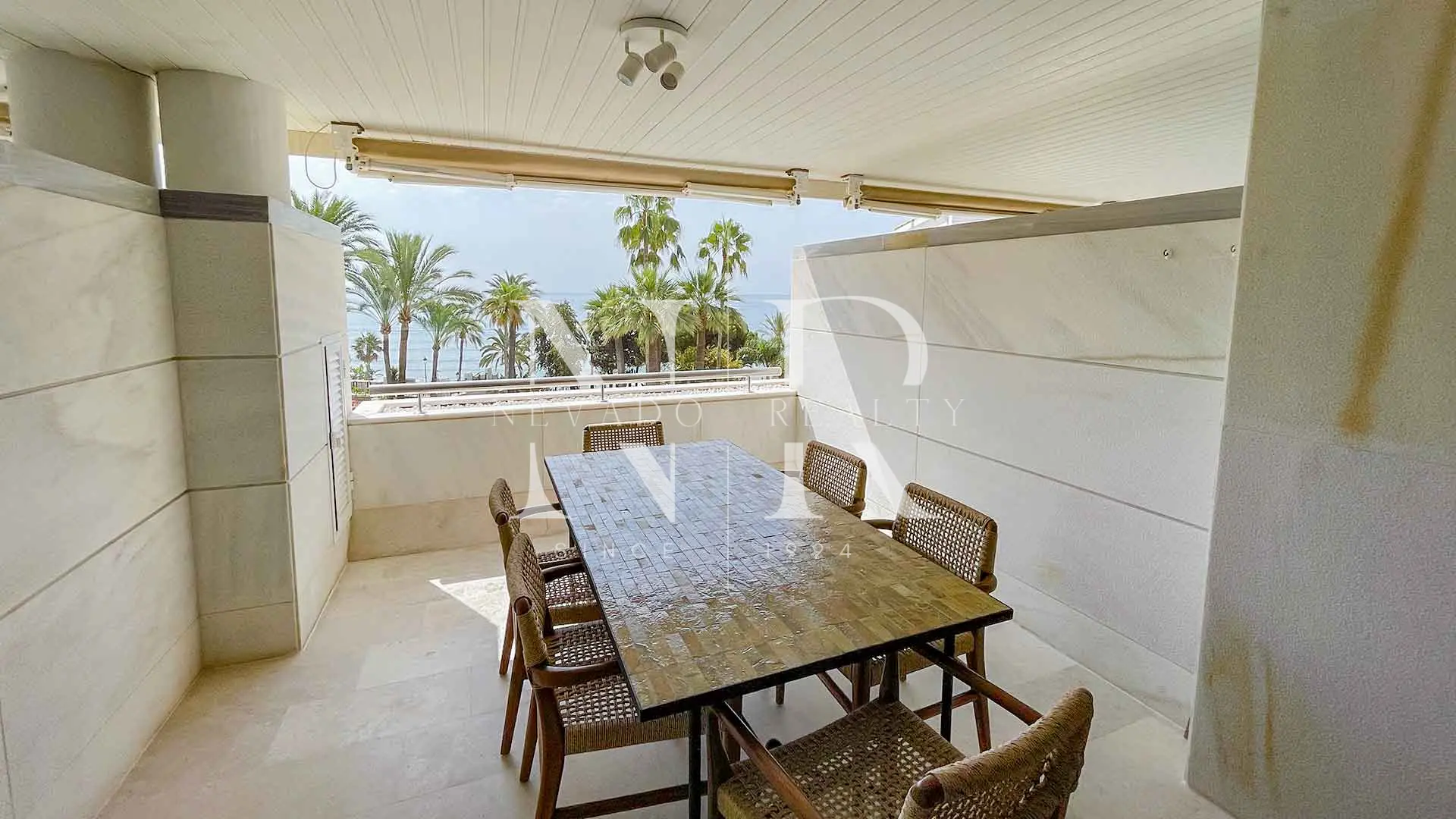 Apartamento en Gran Marbella completamente reformado en alquiler de corta temporada.