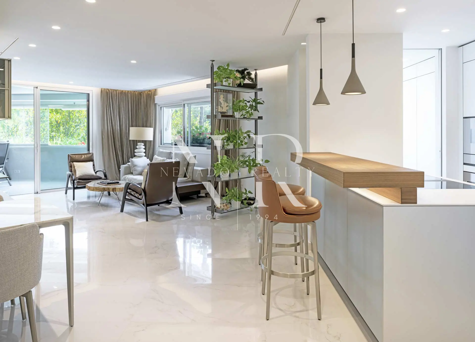 Beachside Apartment in Jardín del Mediterráneo for sale