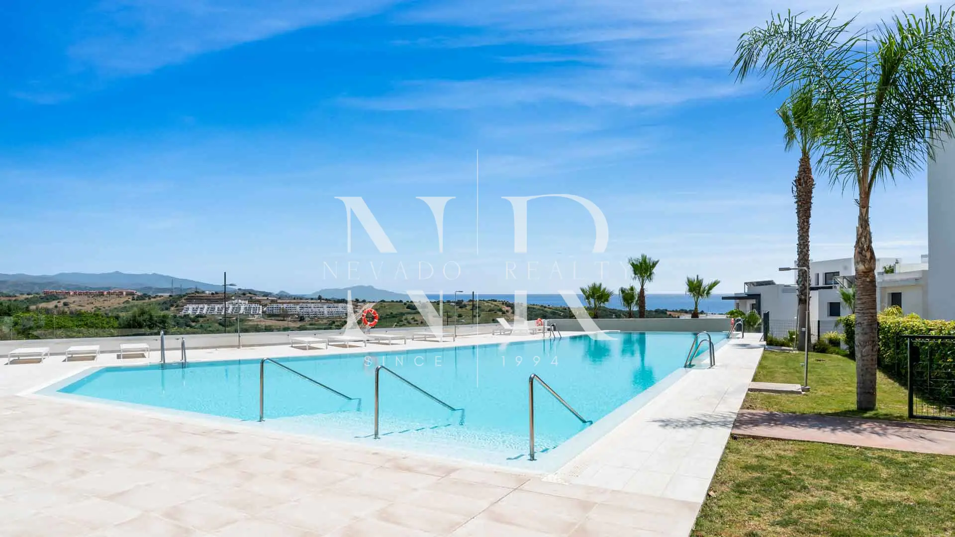 Apartment in Mirador del Golf, Estepona, for sale